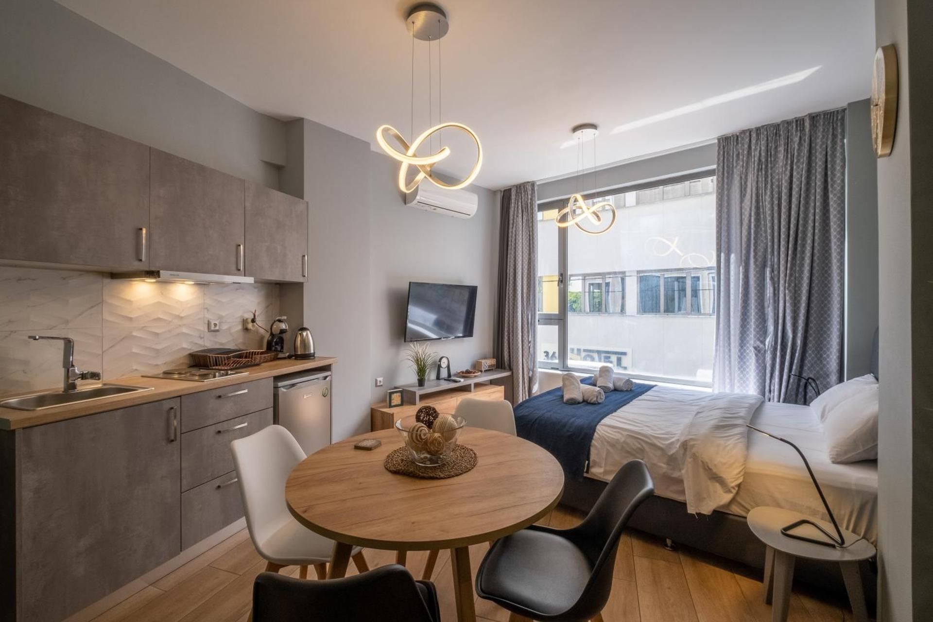 Studio Apartment