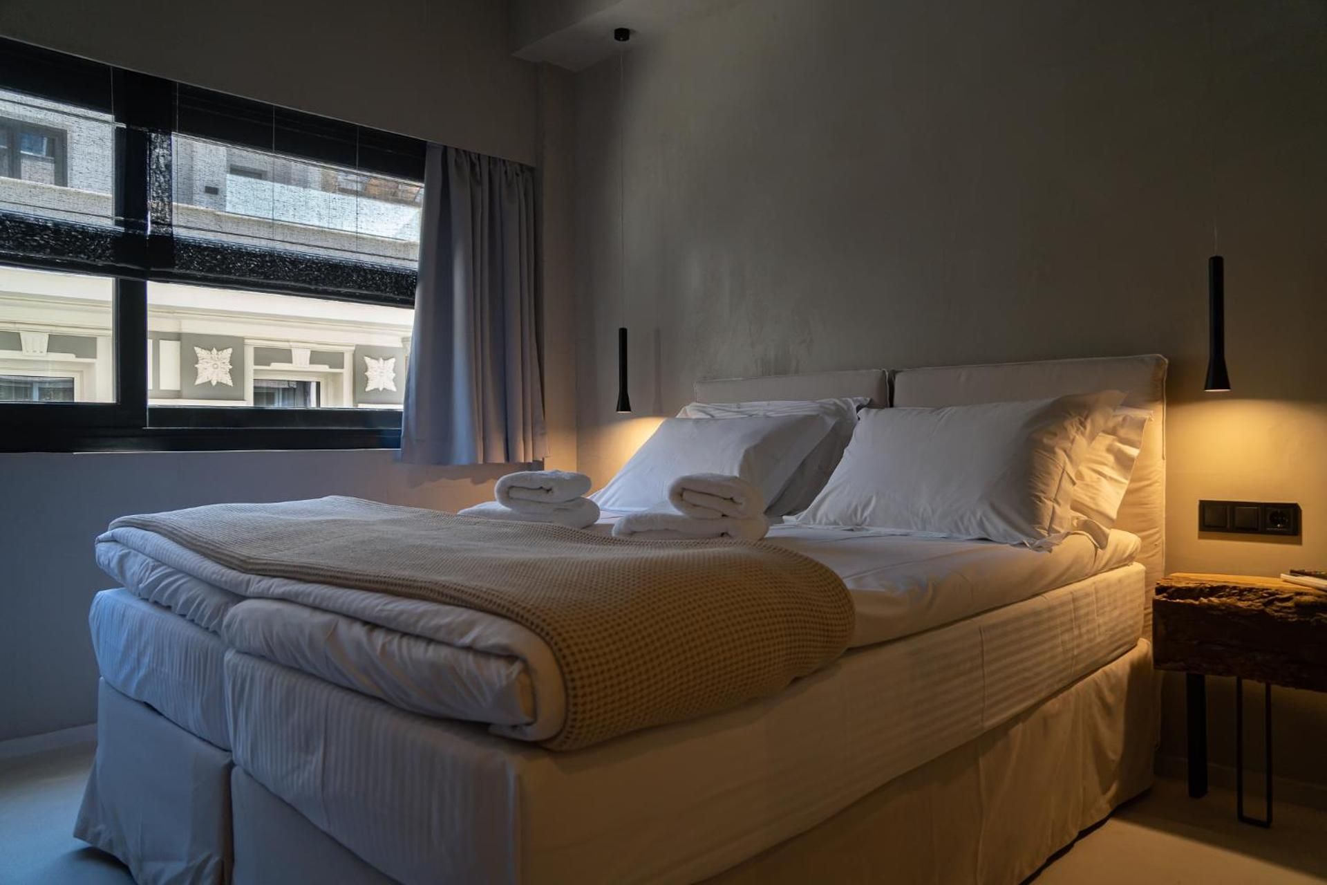 Deluxe Double or Twin Room with City View
