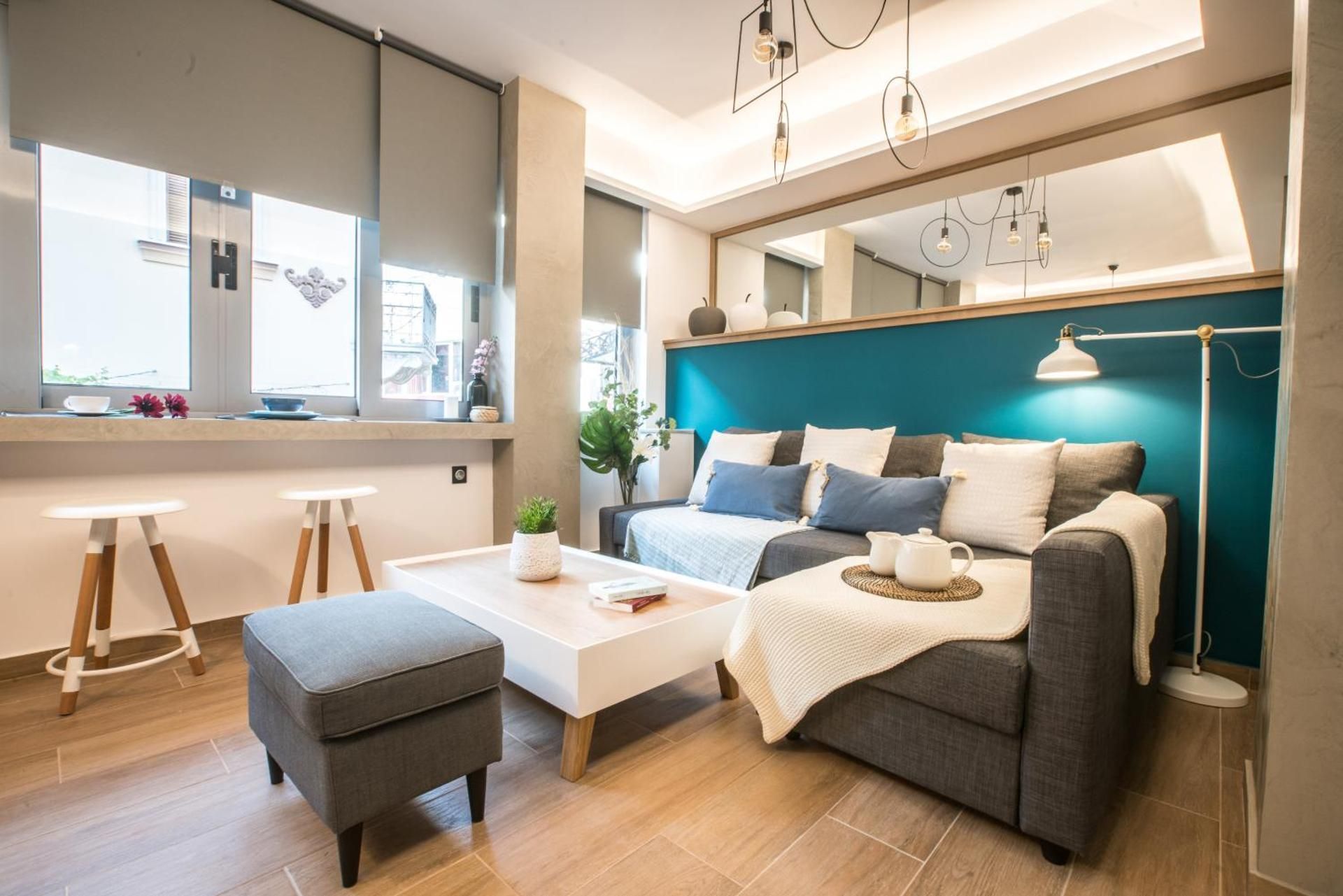 DELUXE APARTMENT