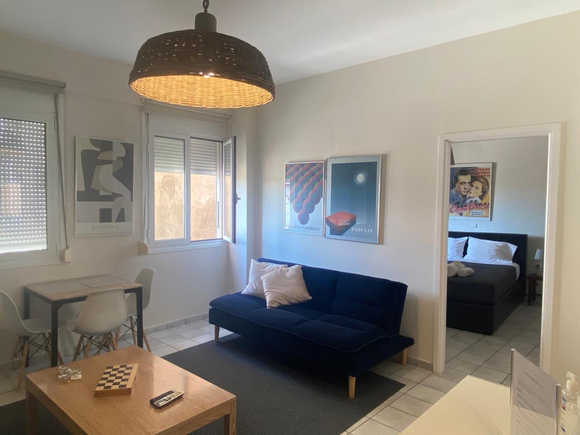 Superior One-Bedroom Apartment
