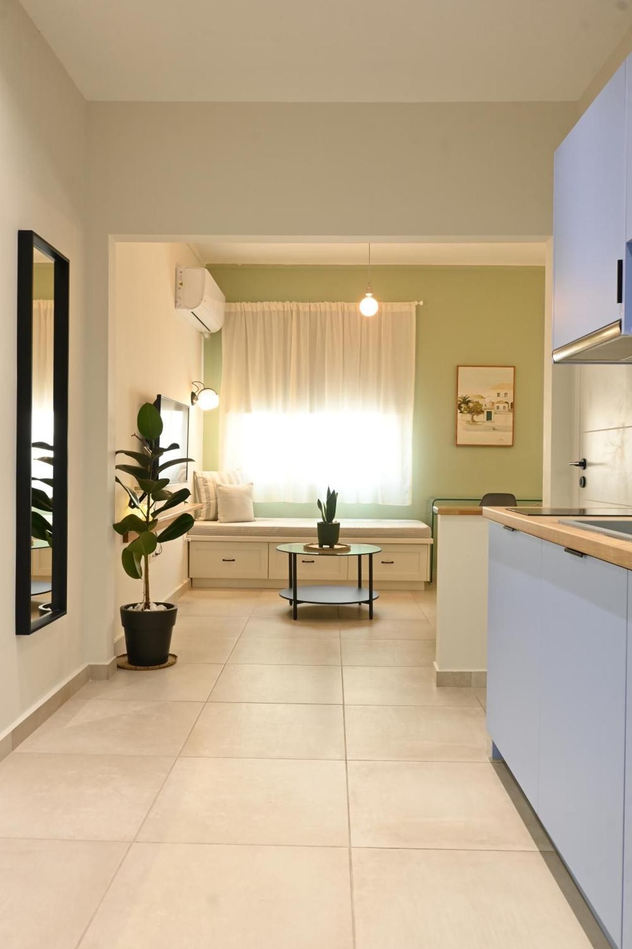 DELUXE APARTMENT