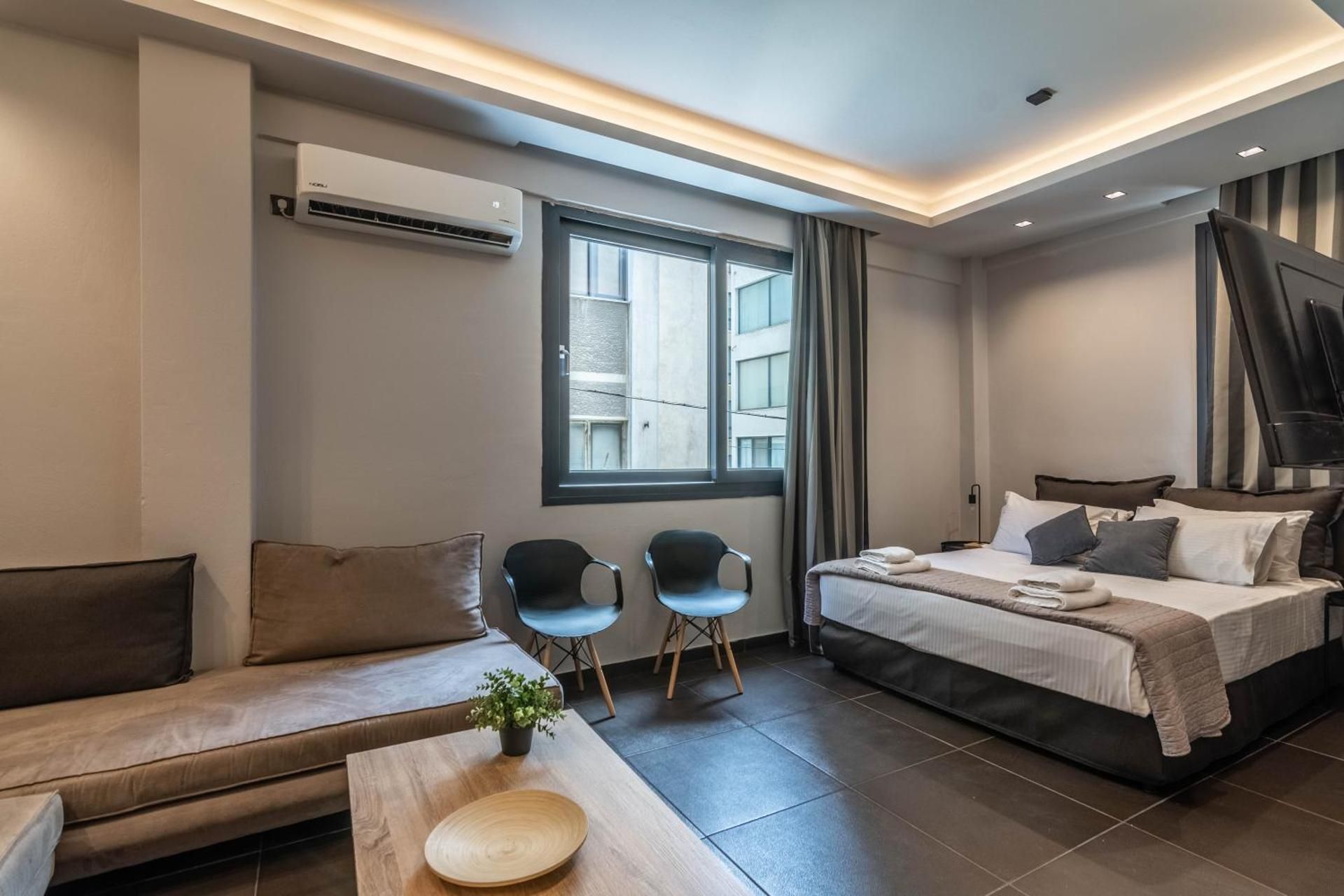 DELUXE APARTMENT