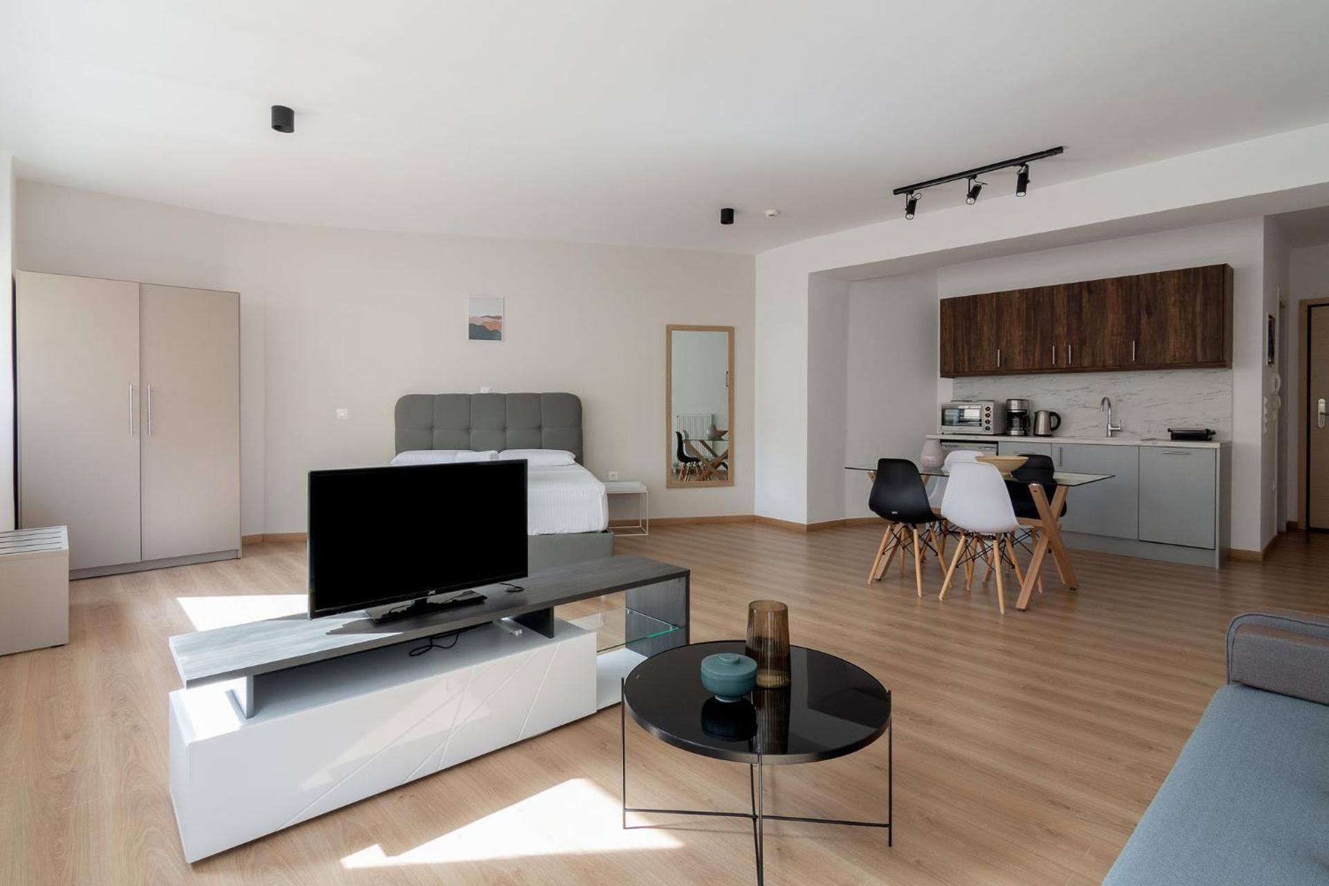 Superior Studio
