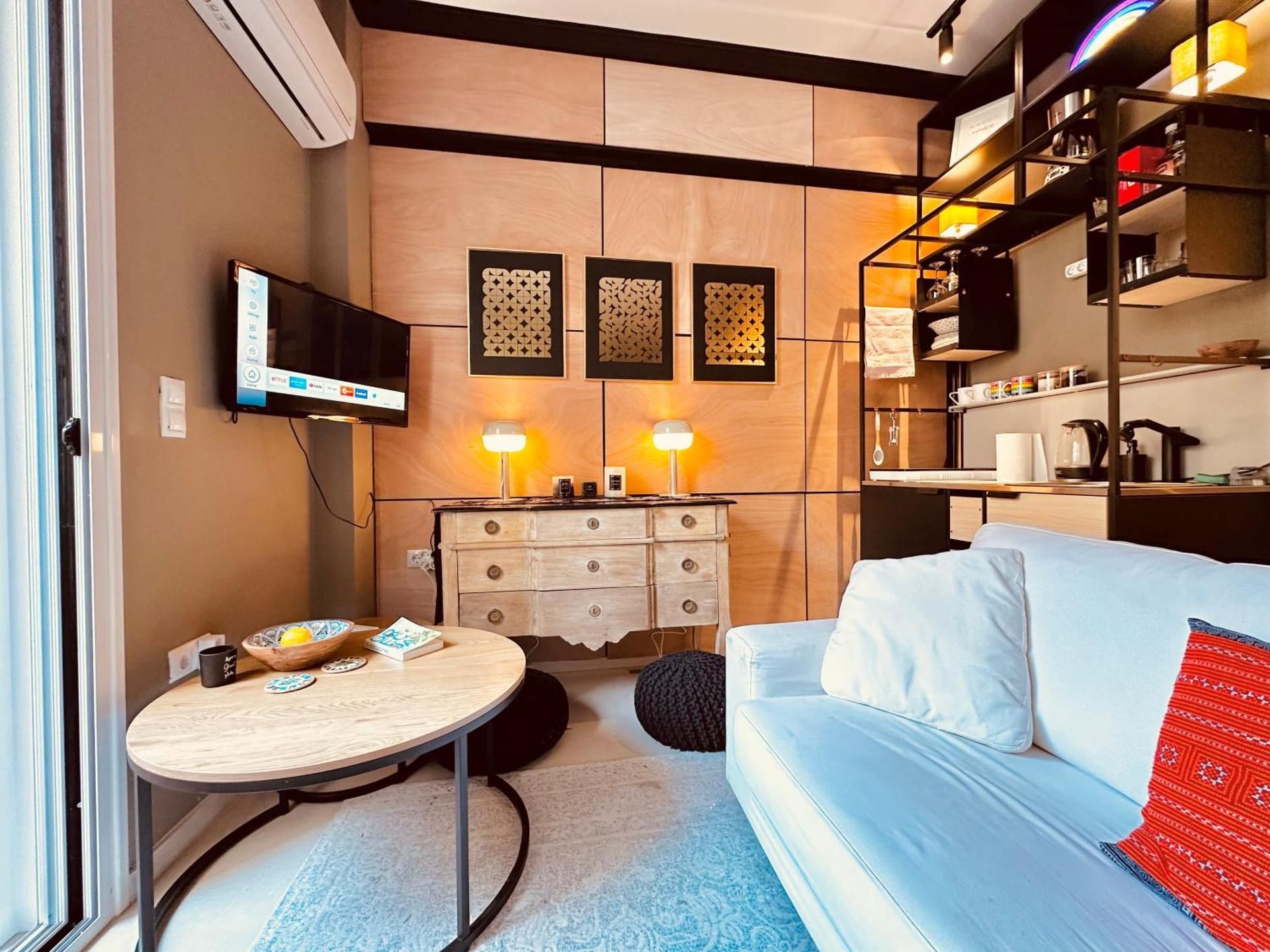 One-Bedroom Apartment