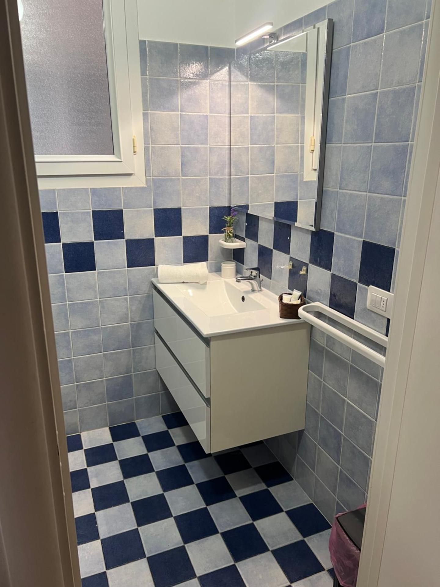 Deluxe Double Room (2 Adults + 1 Child)
