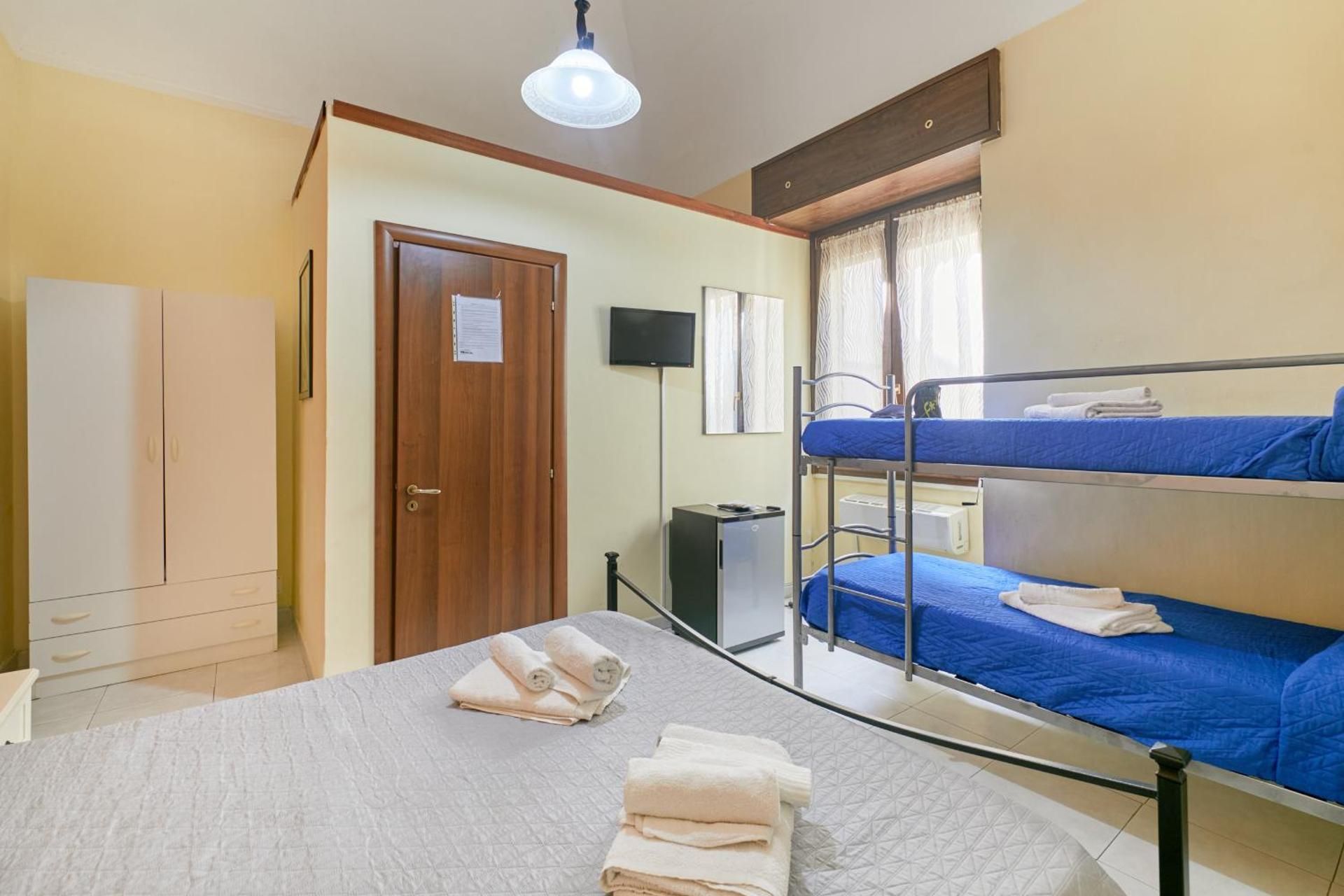 Standard Quadruple Room