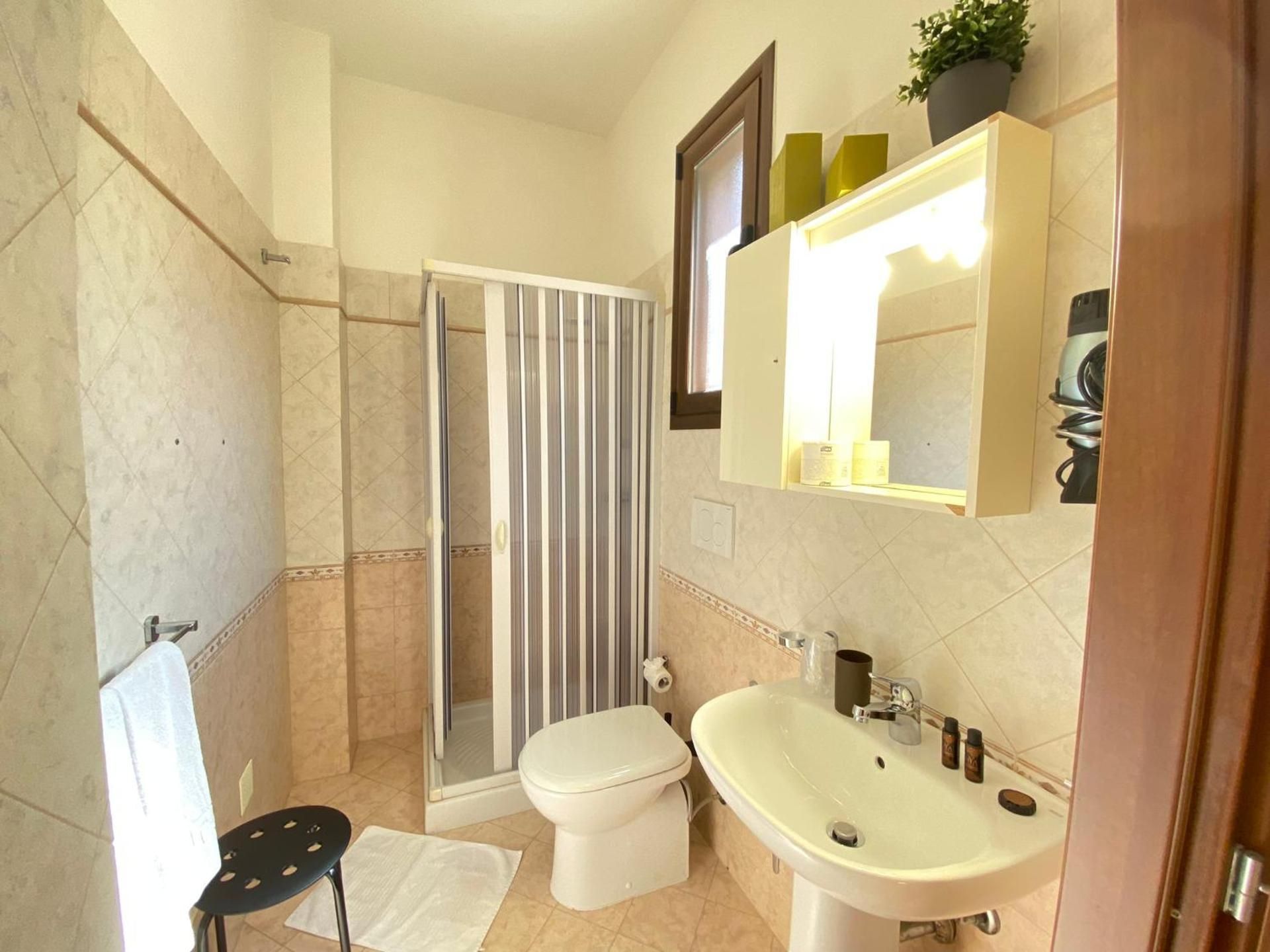 Quadruple Room with Private Bathroom