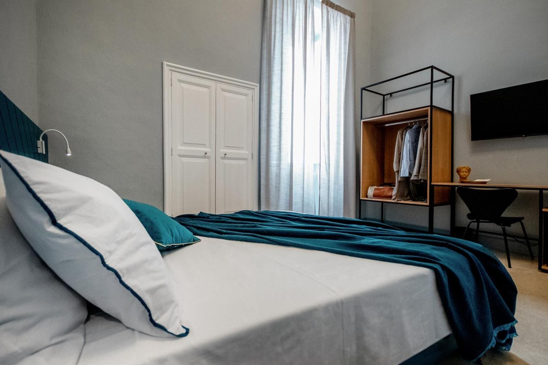 Standard Double Suite