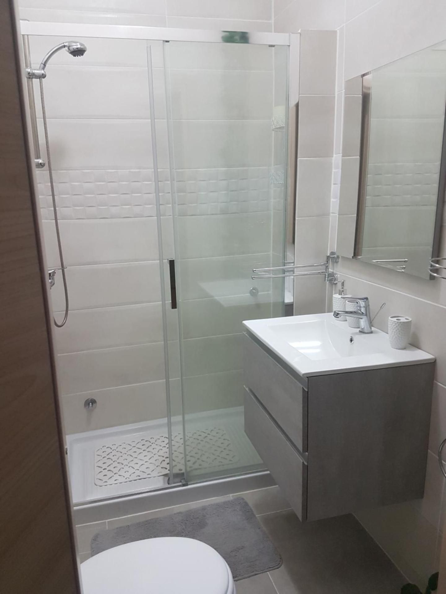 Triple Room with Private Bathroom