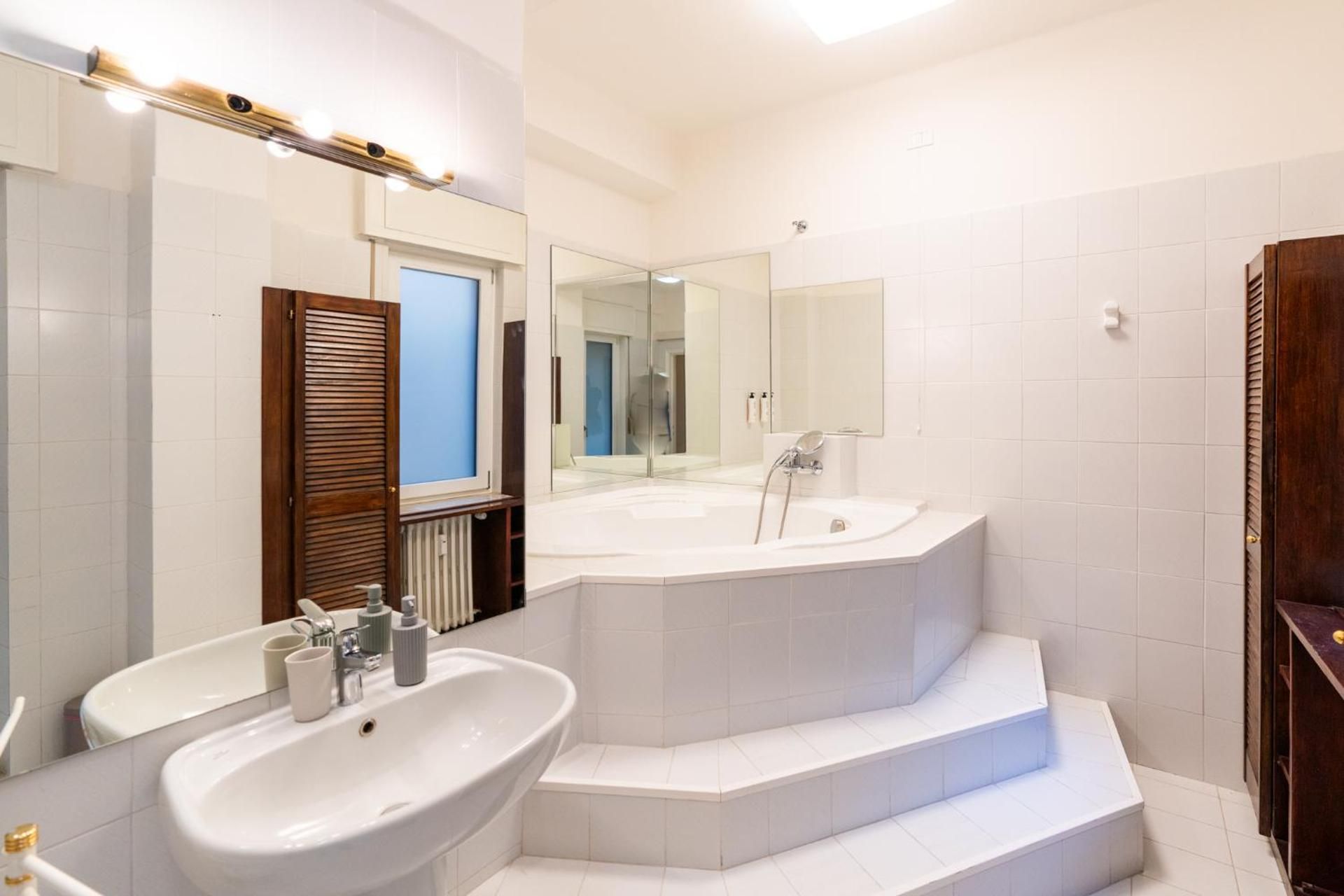 Three-Bedroom Premium Apartment