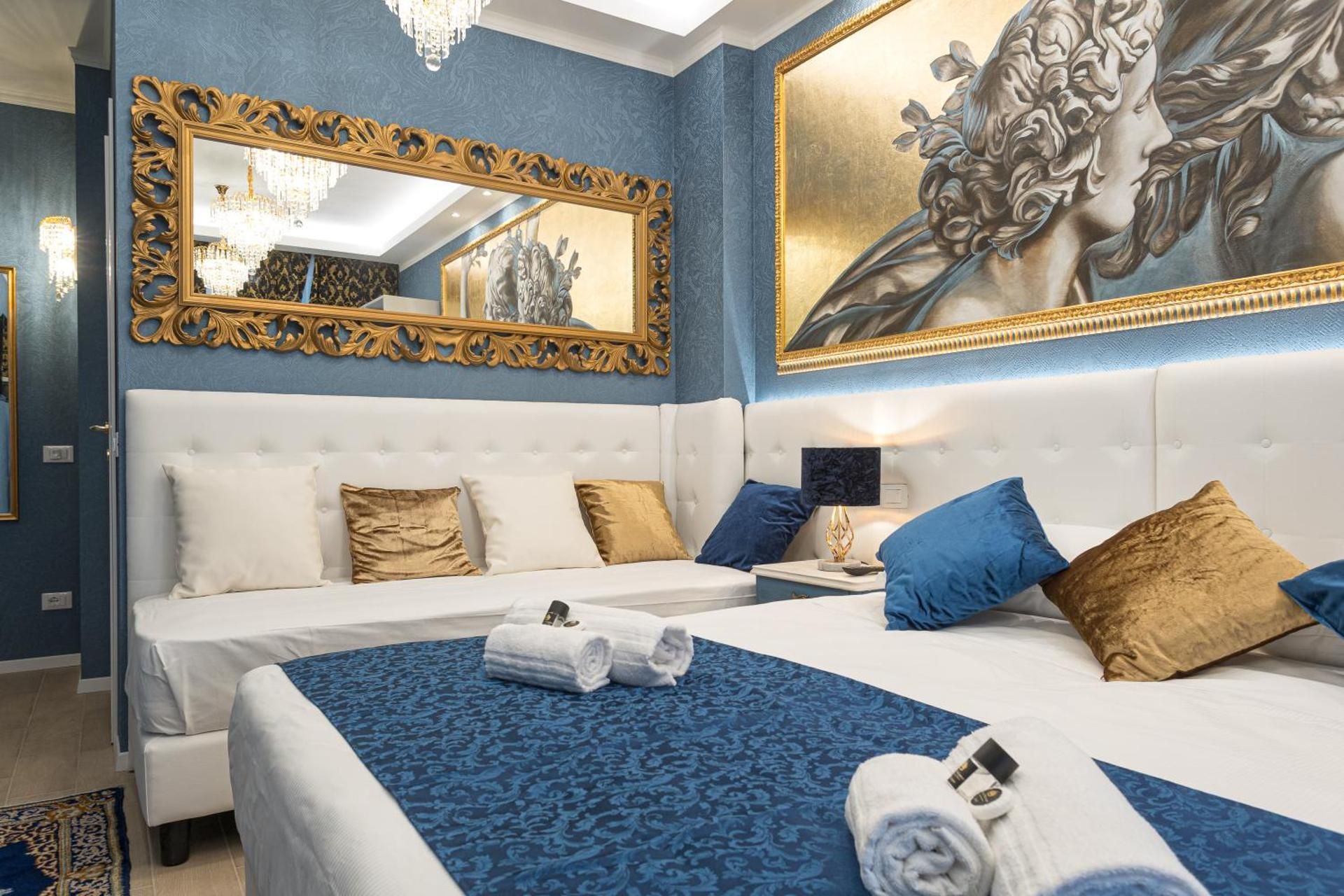 Deluxe Suite with Spa Bath