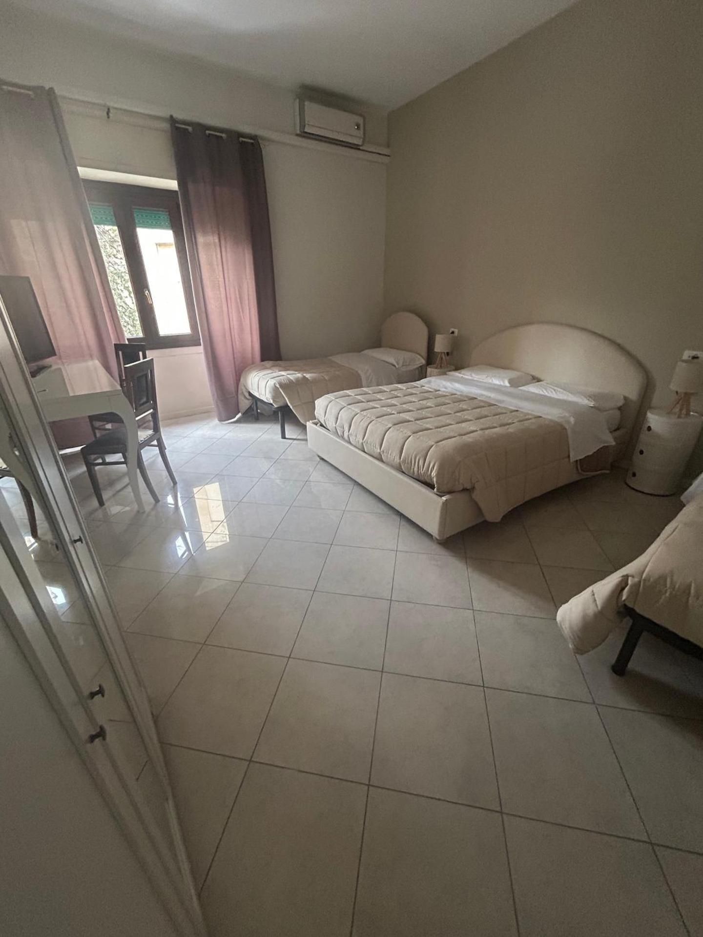 Quadruple Room with Private External Bathroom
