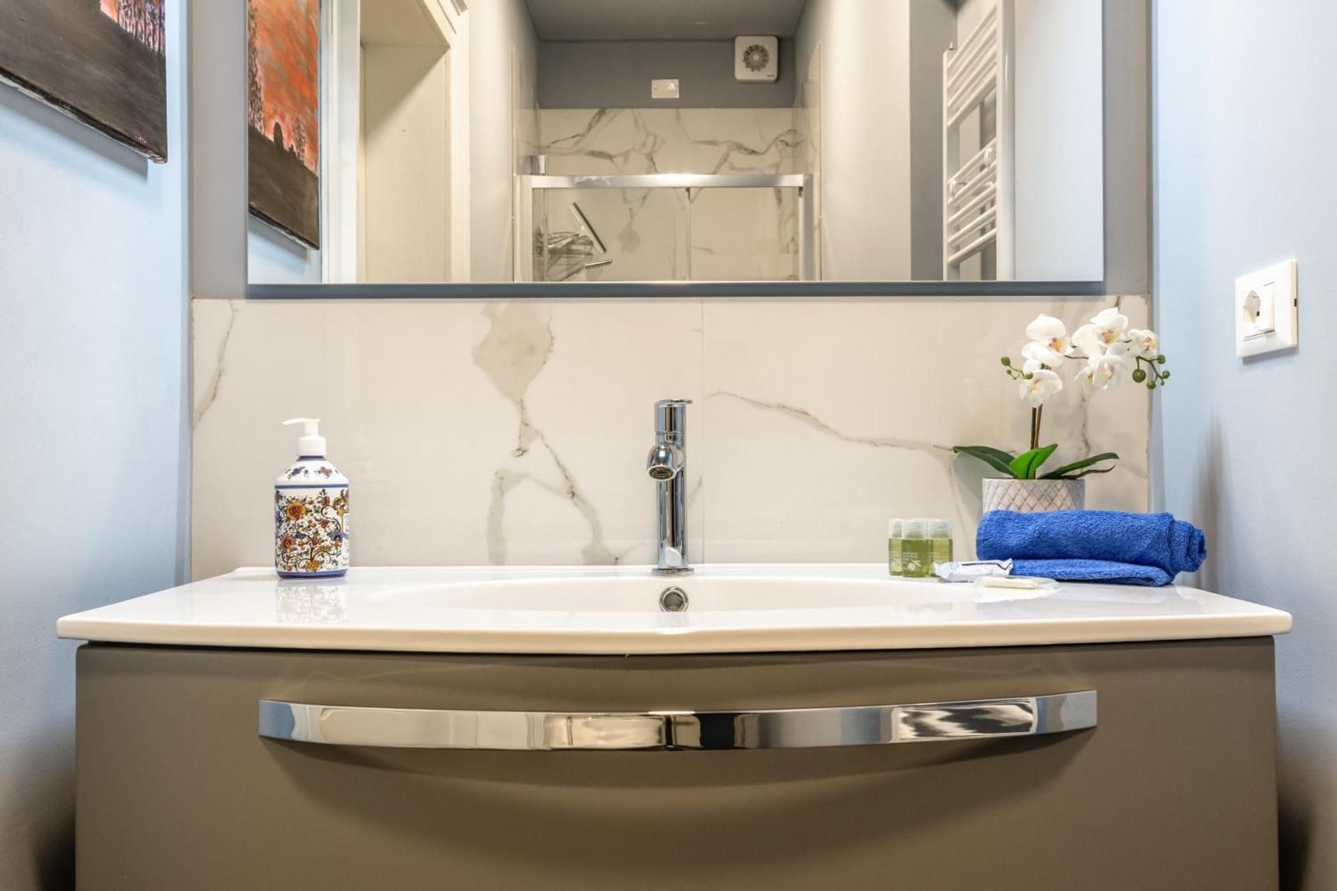Suite Apartment