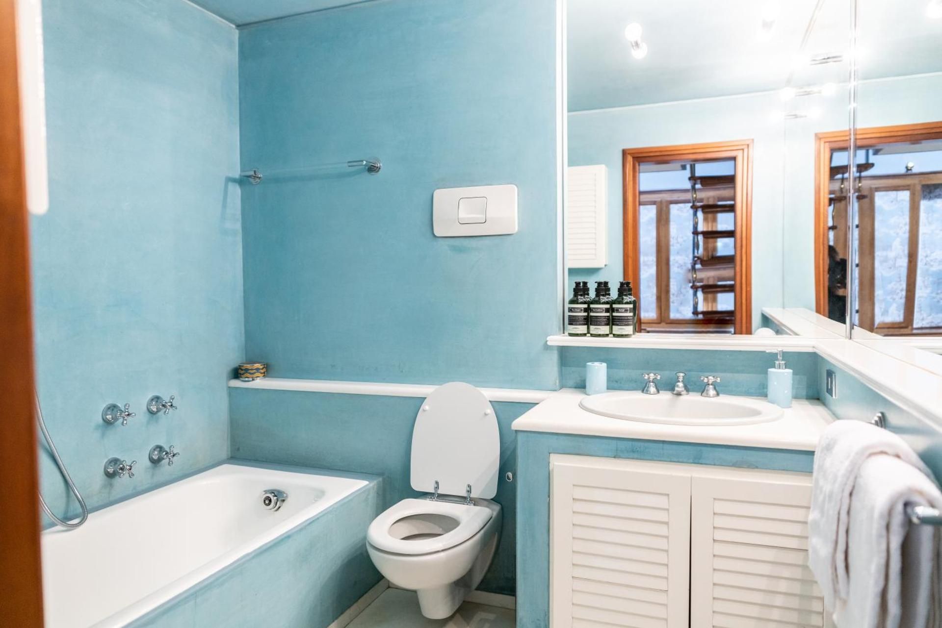 Deluxe Two Bedroom Apartment
