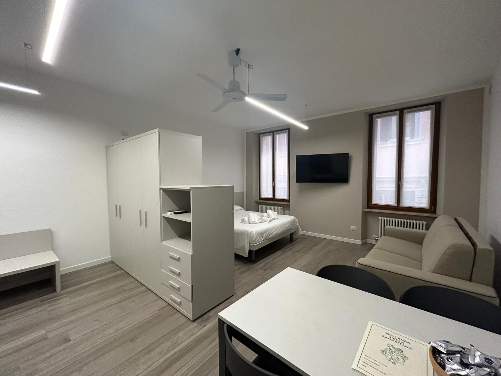 King Studio with Sofa Bed