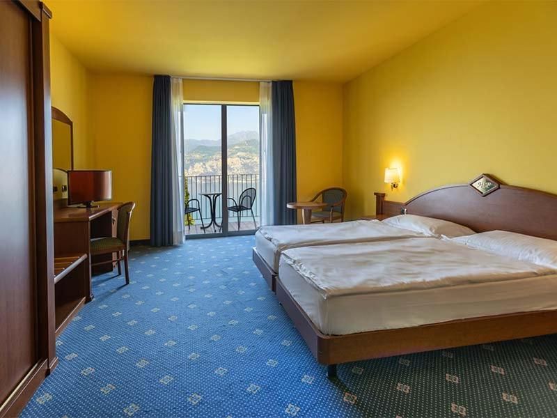 Quadruple Room with Lake View