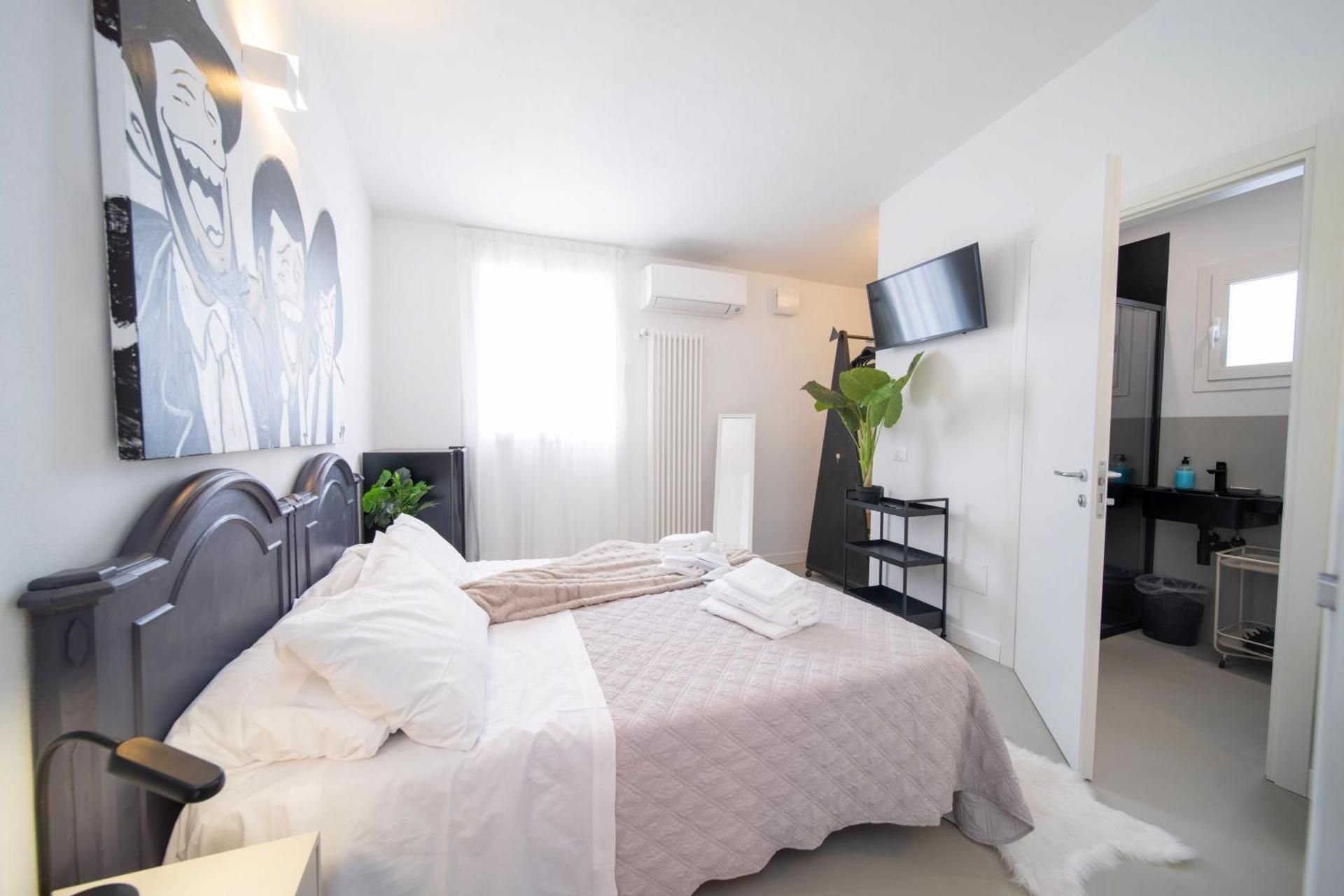Double Room with Private Bathroom
