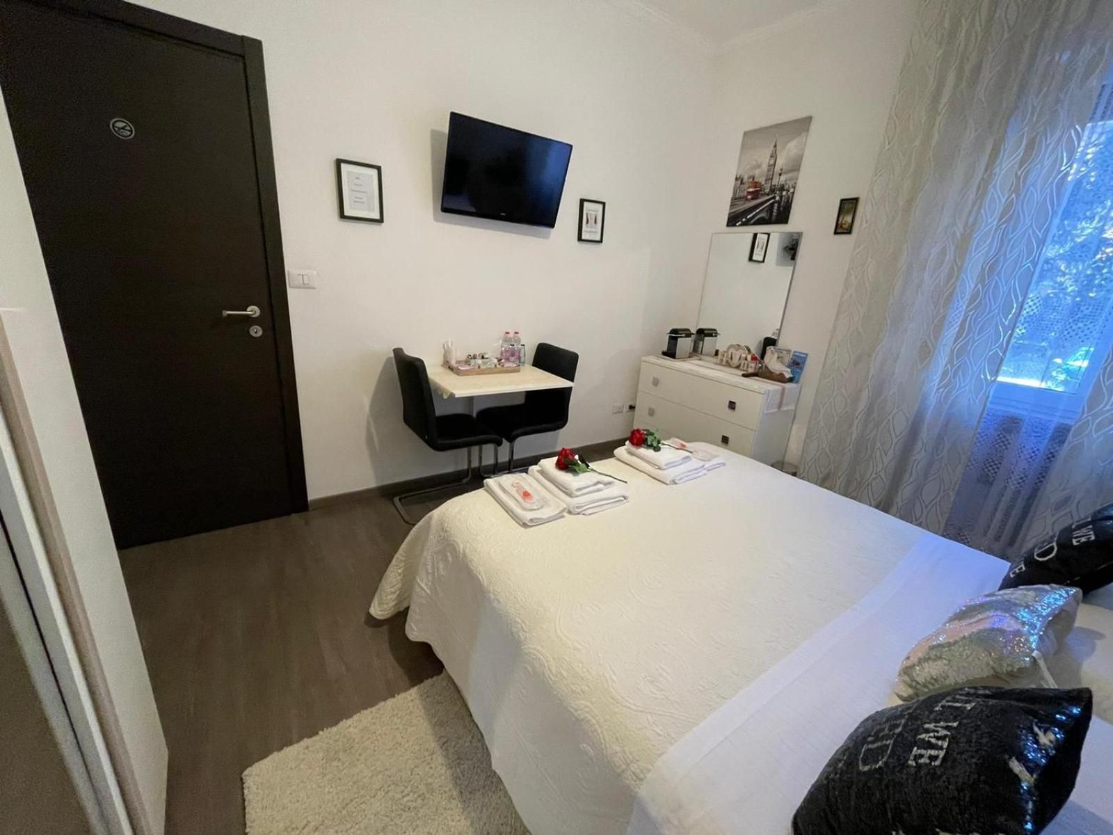 Double Room with Shared Bathroom