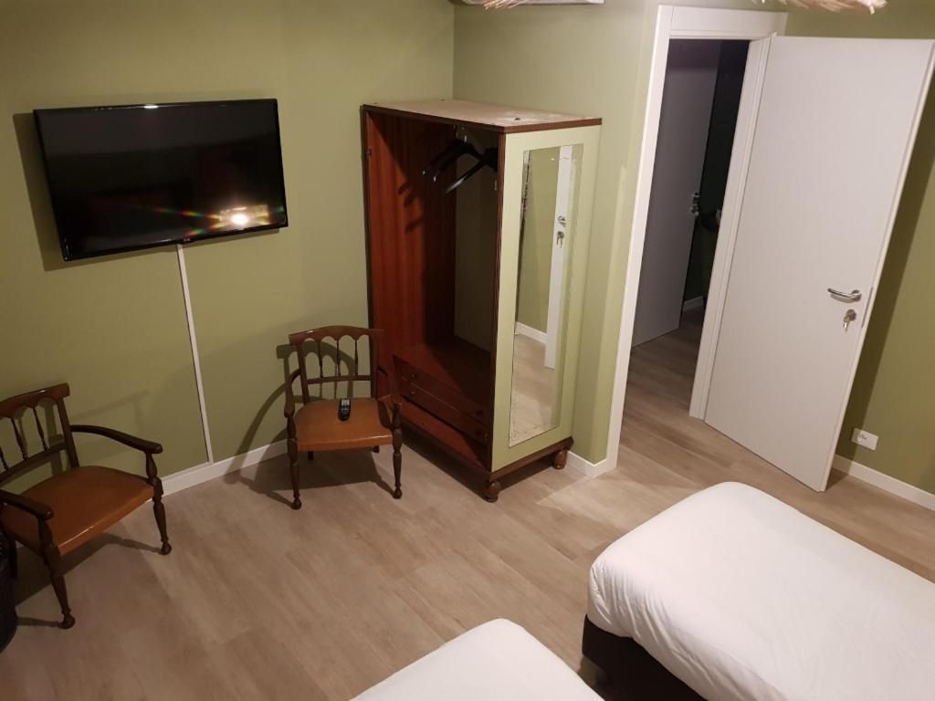 Double Room with Shared Bathroom