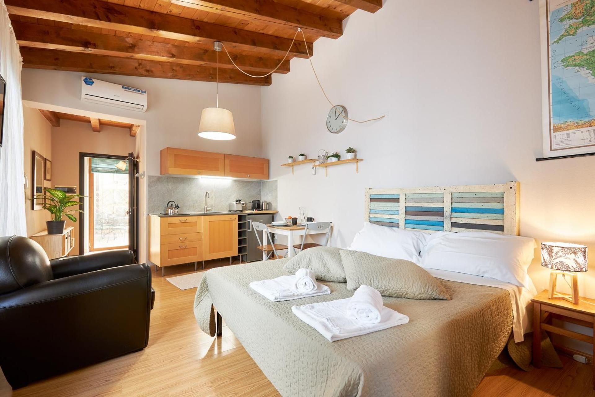 Studio Apartment