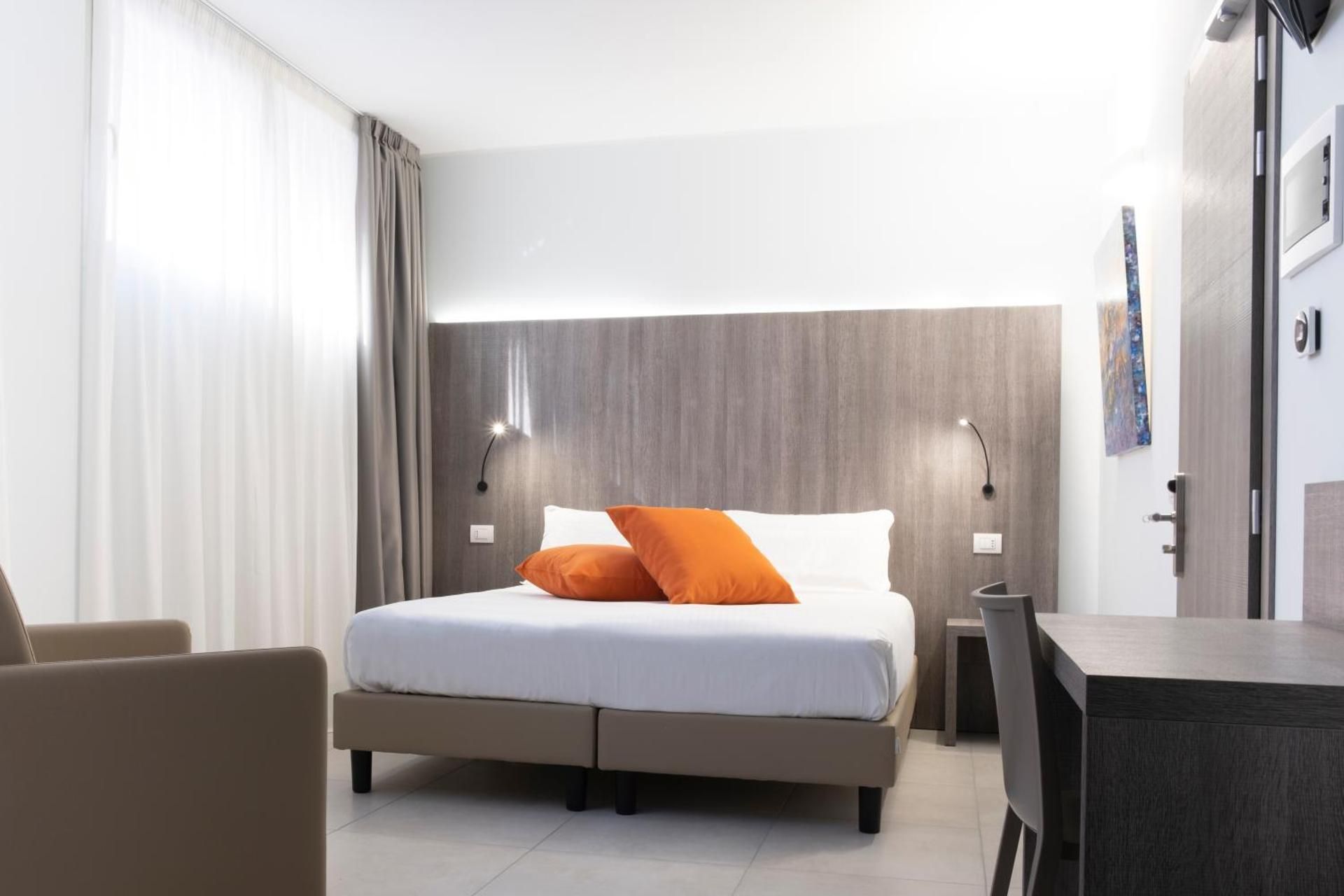 Basic Triple Room
