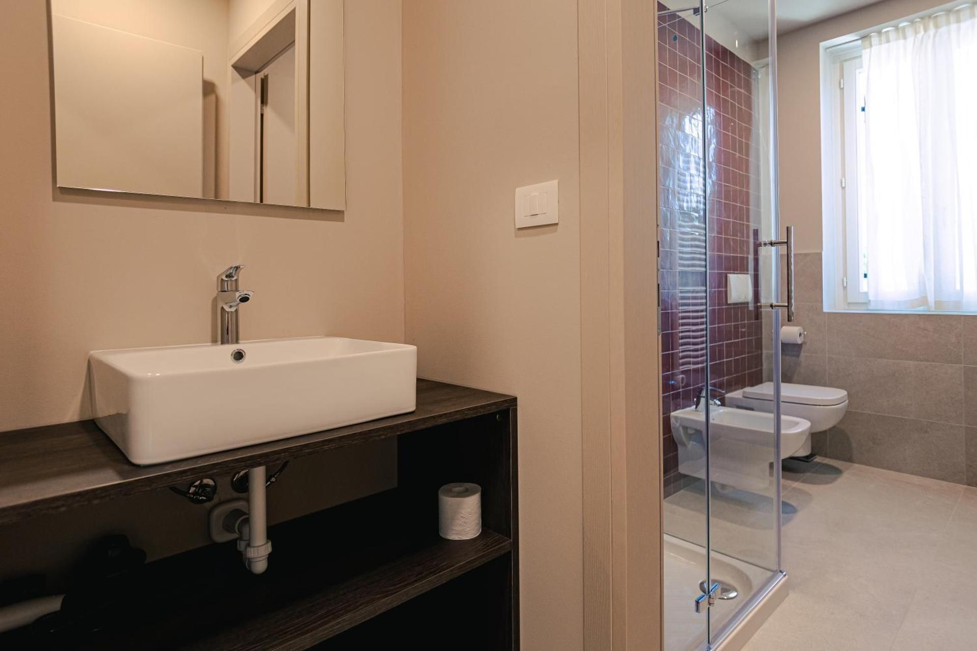Deluxe Double Room with Shower