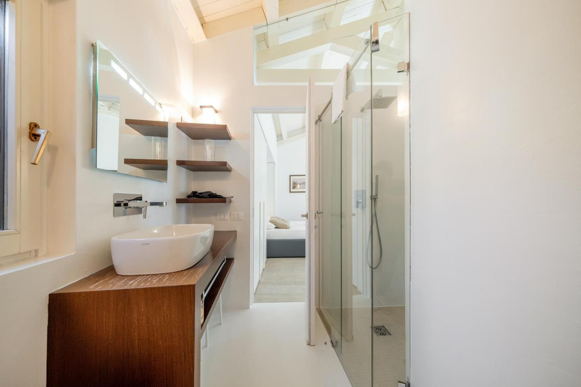 Studio Apartment with One Double Bed