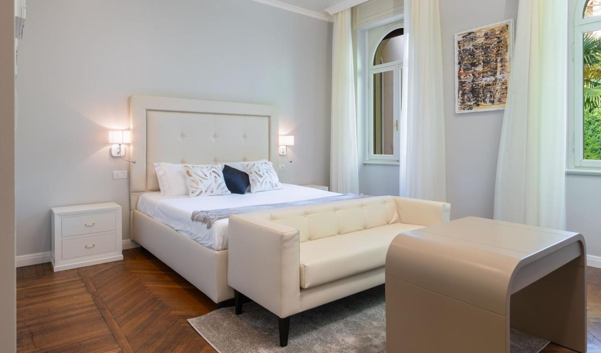 Suite with Turkish Bath