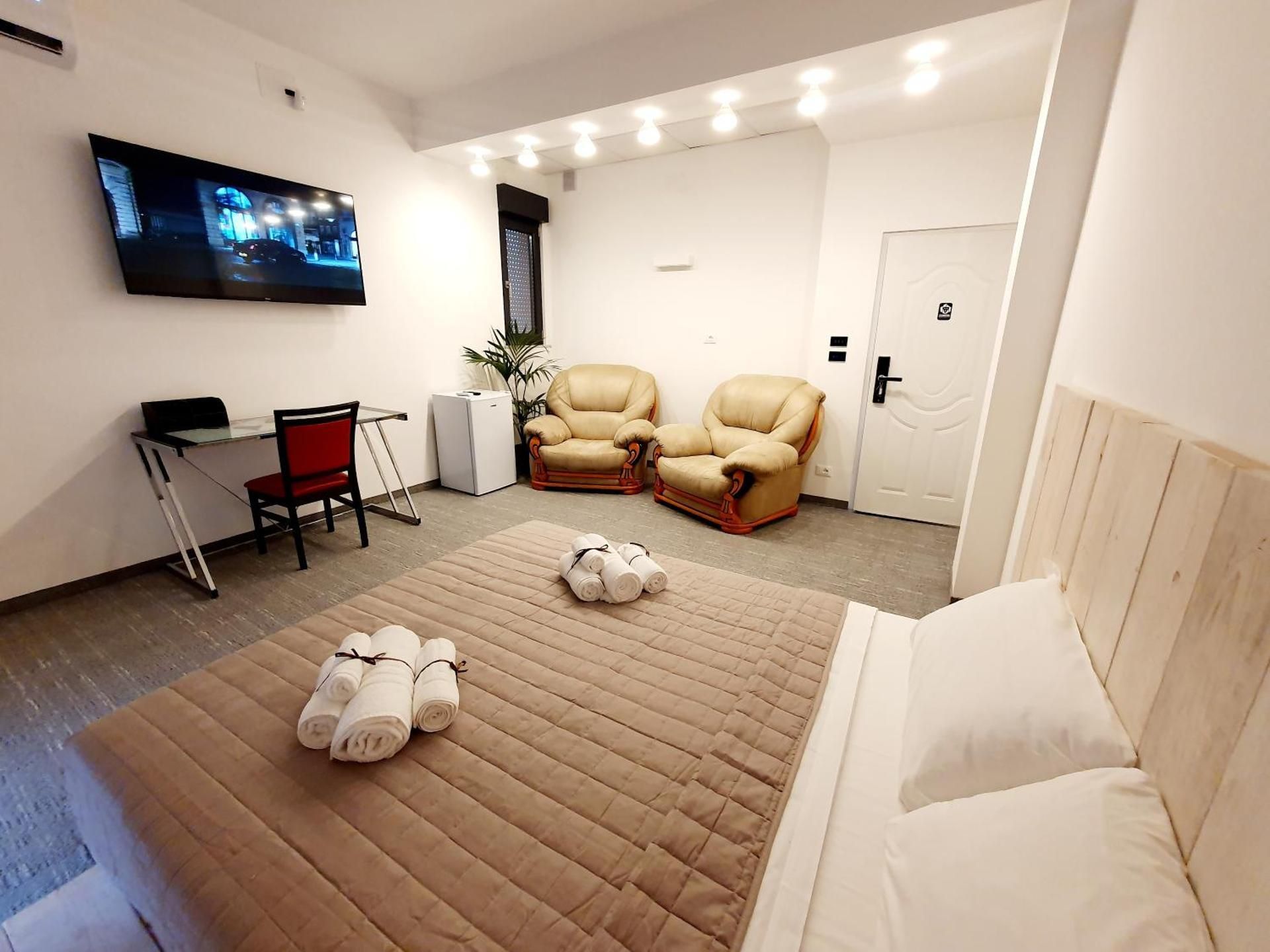 Double Room with Shared Bathroom