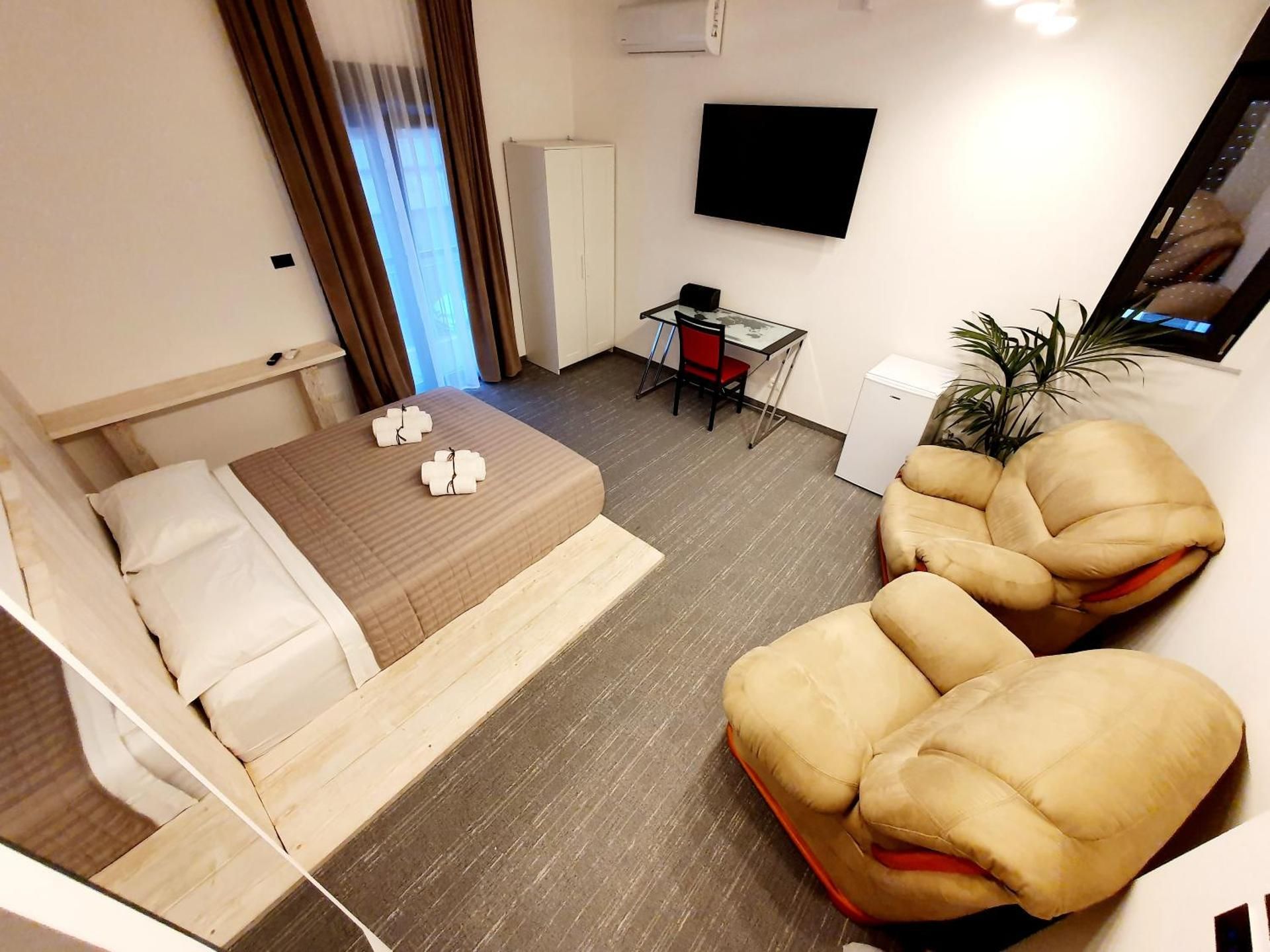 Double Room with Shared Bathroom