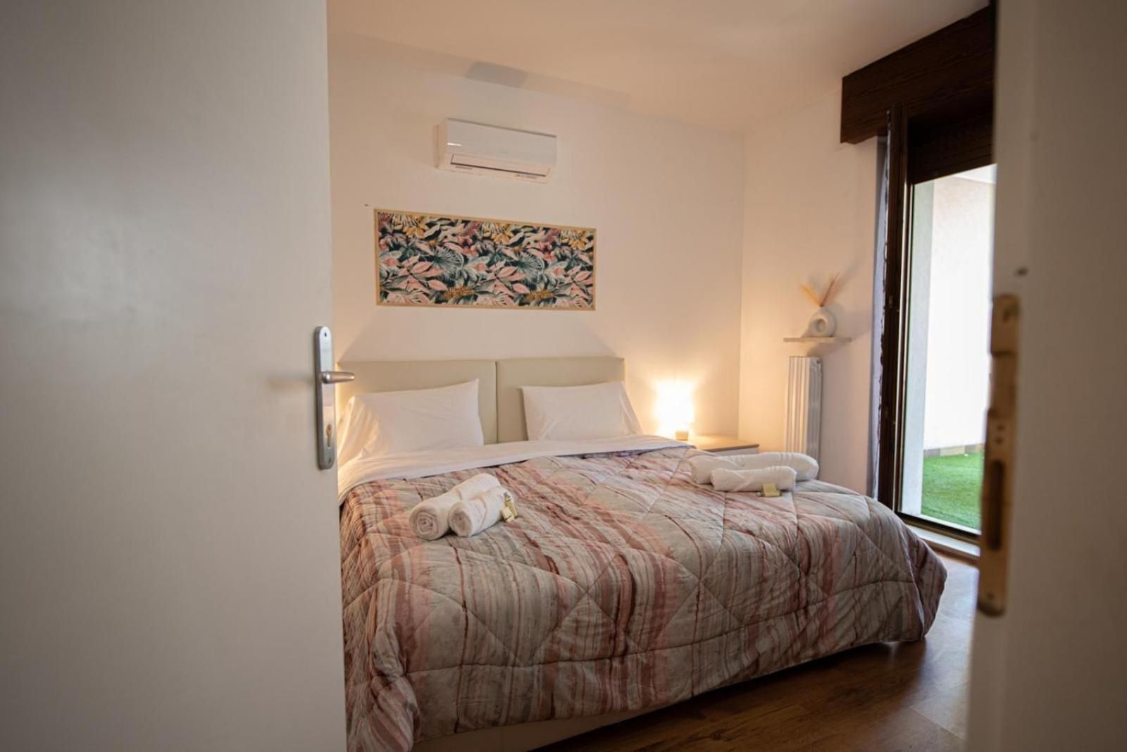 Standard Double Room with Shared Bathroom
