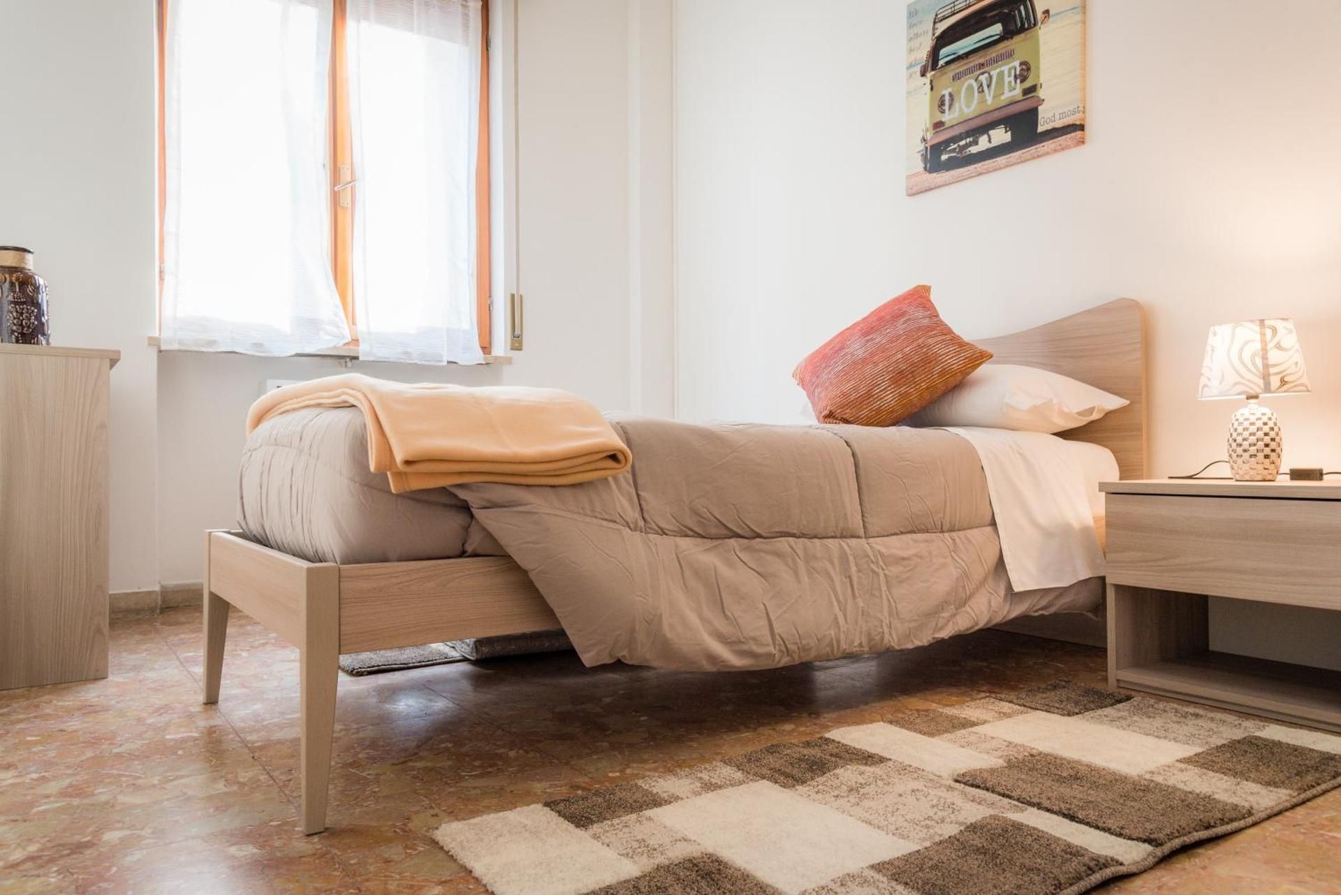 Single Room with Shared Bathroom