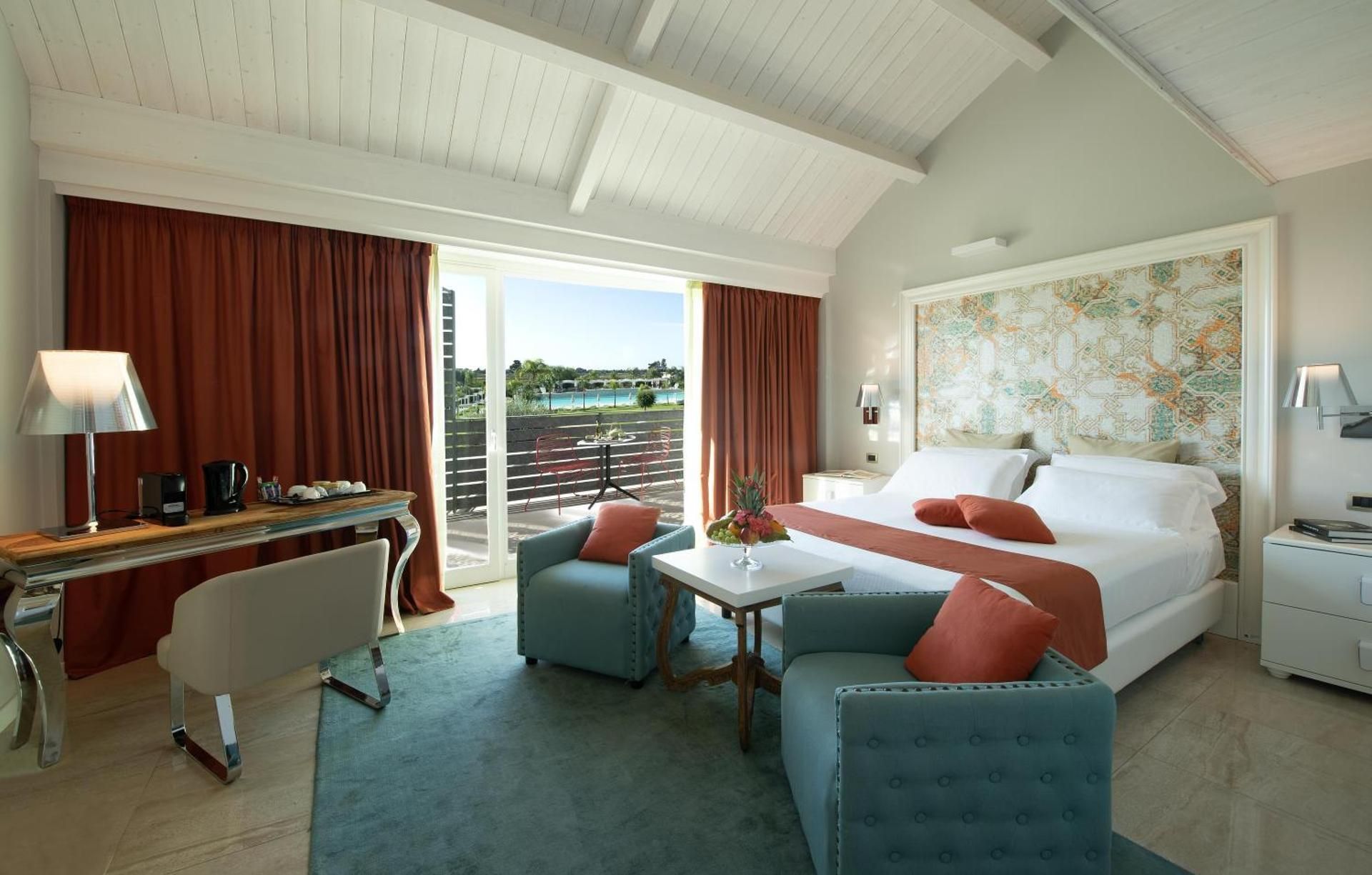 Queen Room with Pool View