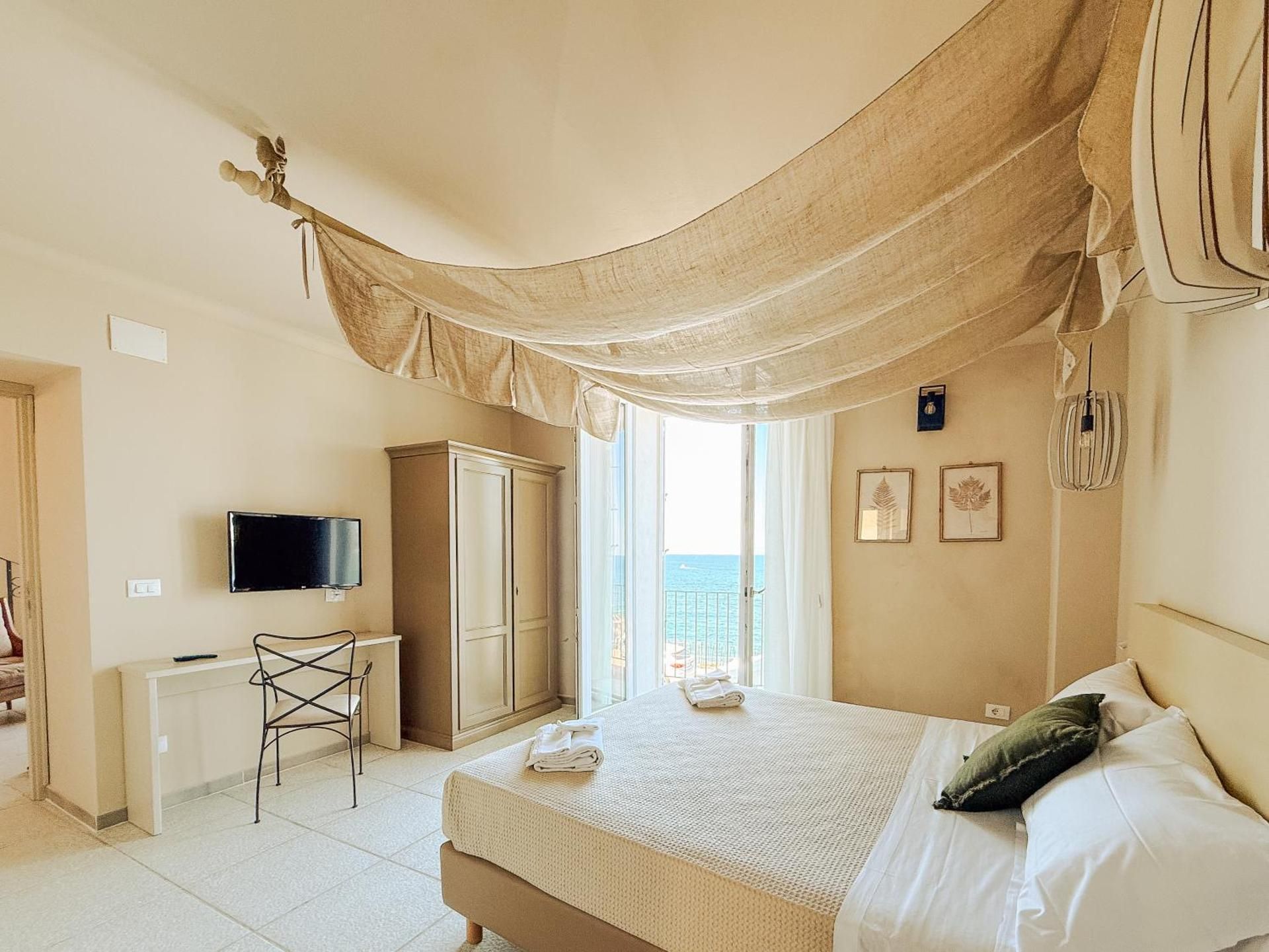 Suite with Sea View