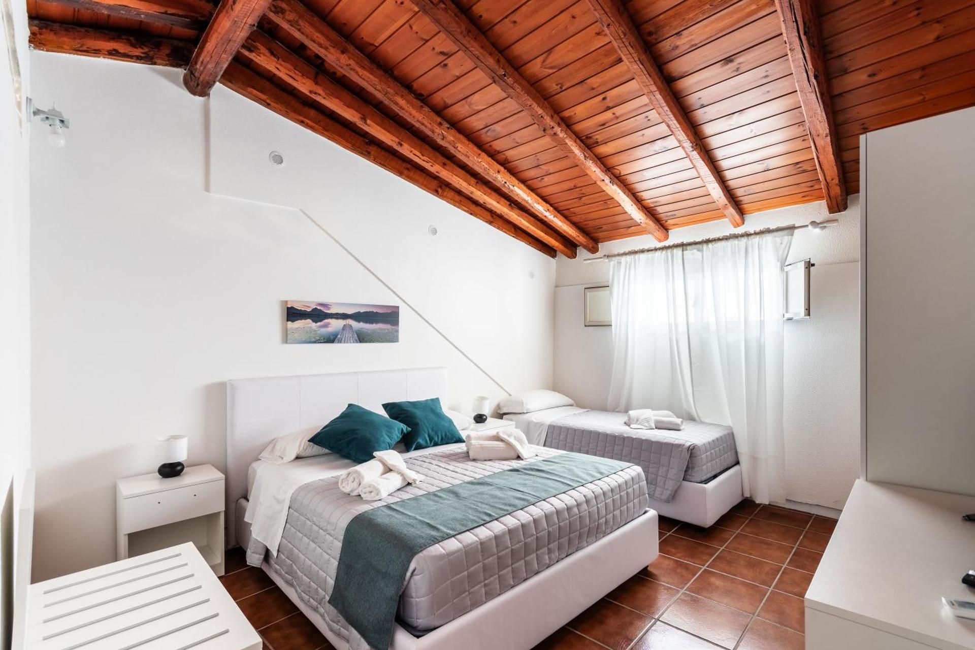 Standard One-Bedroom Apartment with Jacuzzi