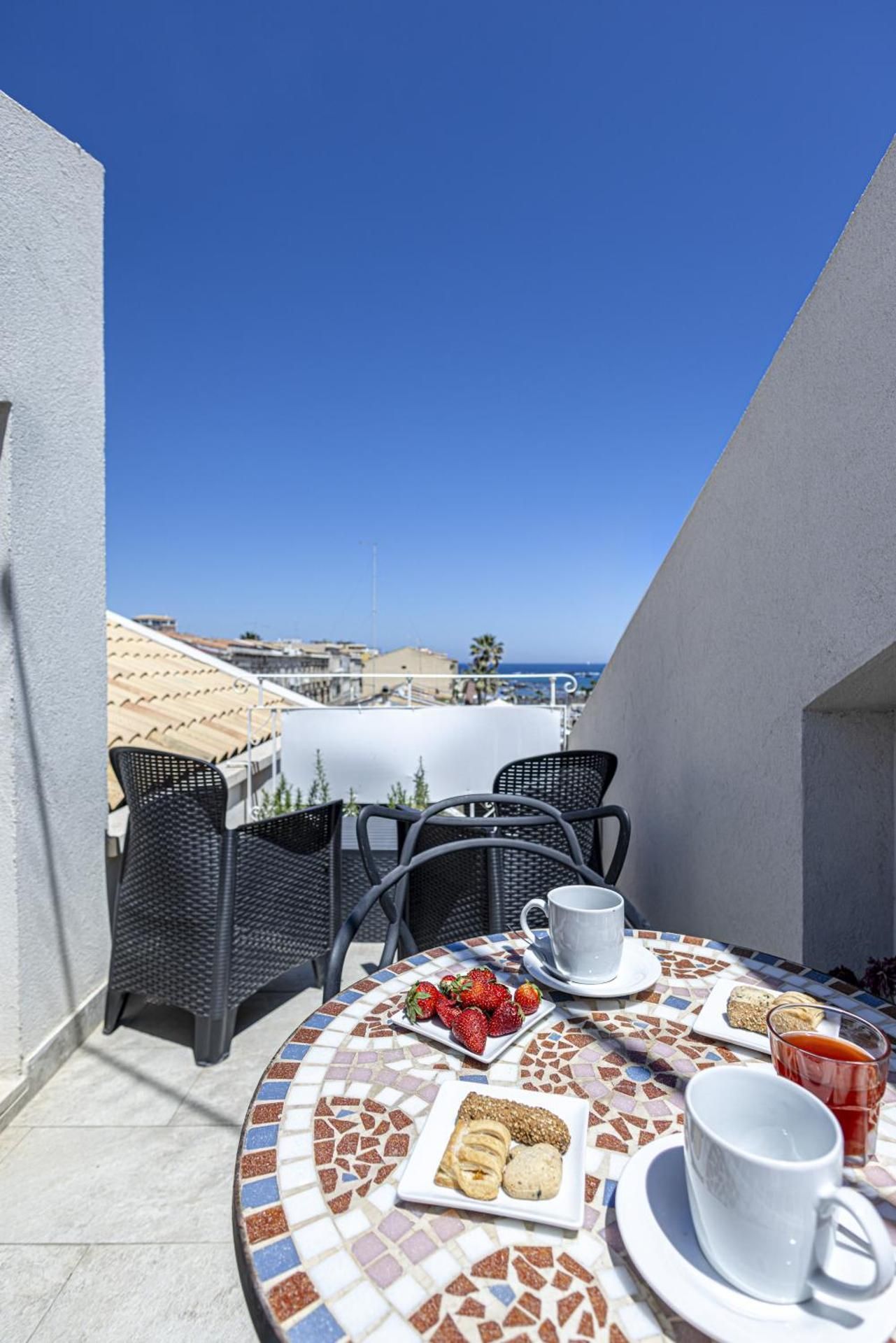 Deluxe Suite with Balcony