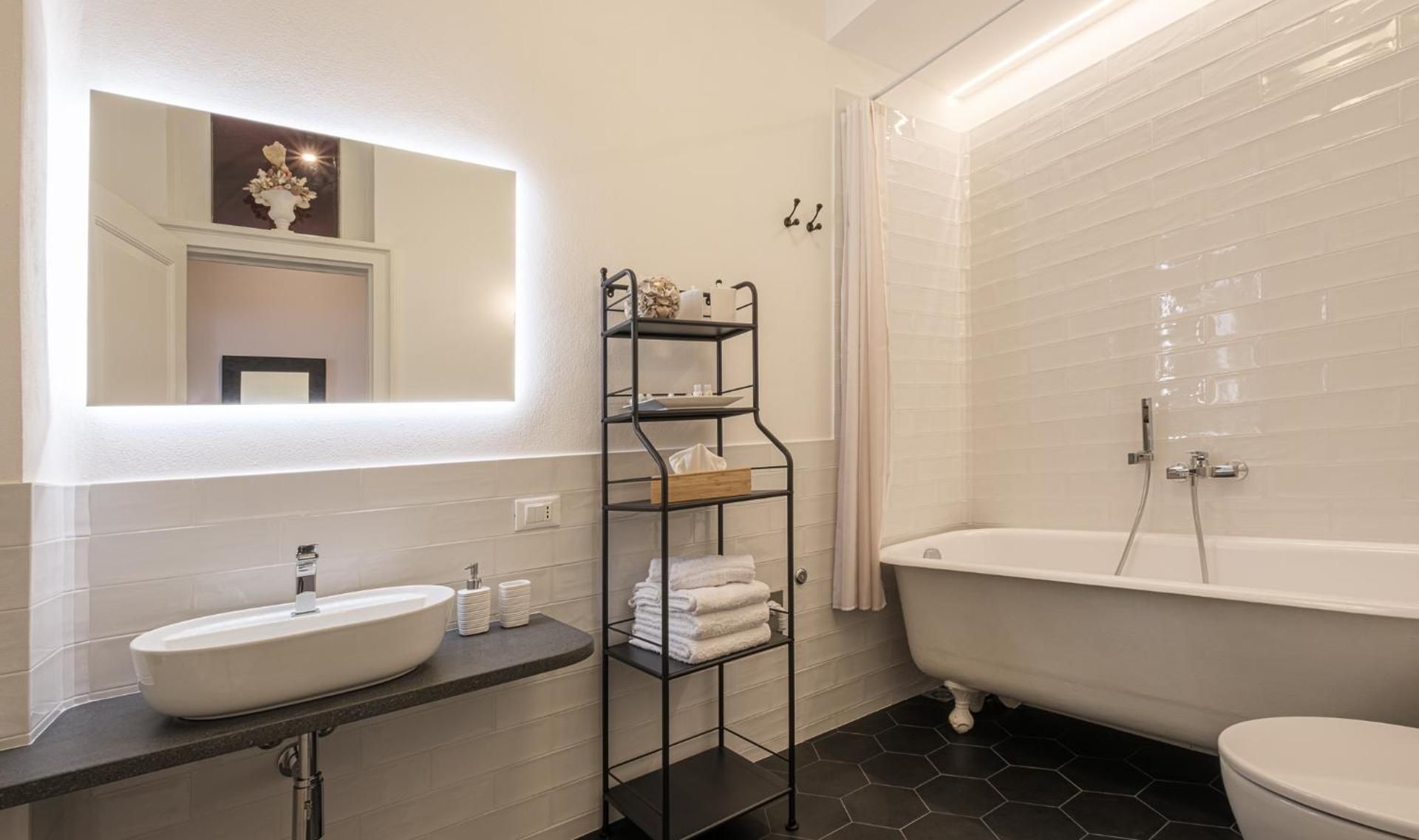 Deluxe One-Bedroom Apartment with City View