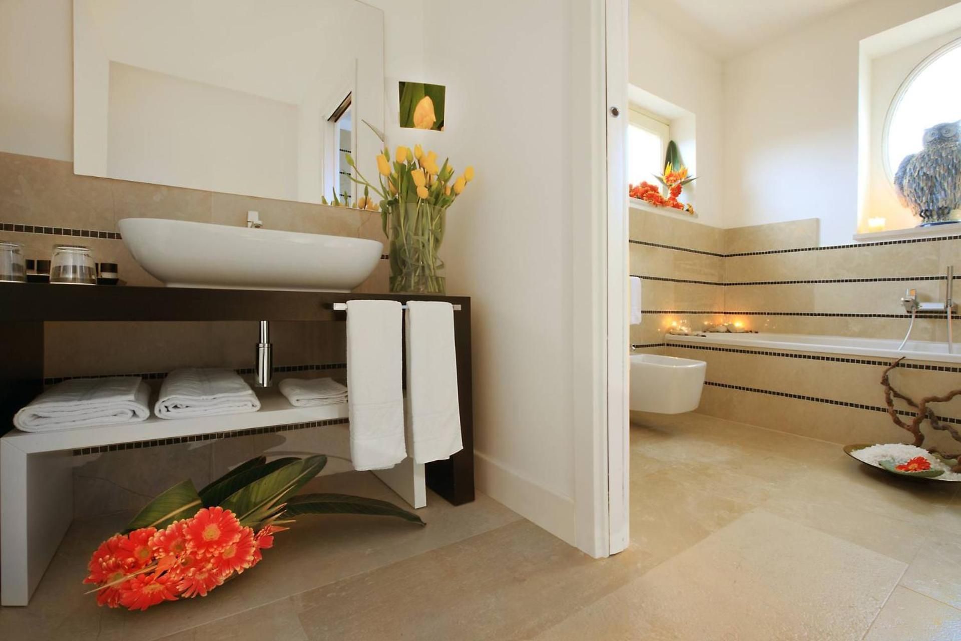 1 Queen Bed, Accessible Room