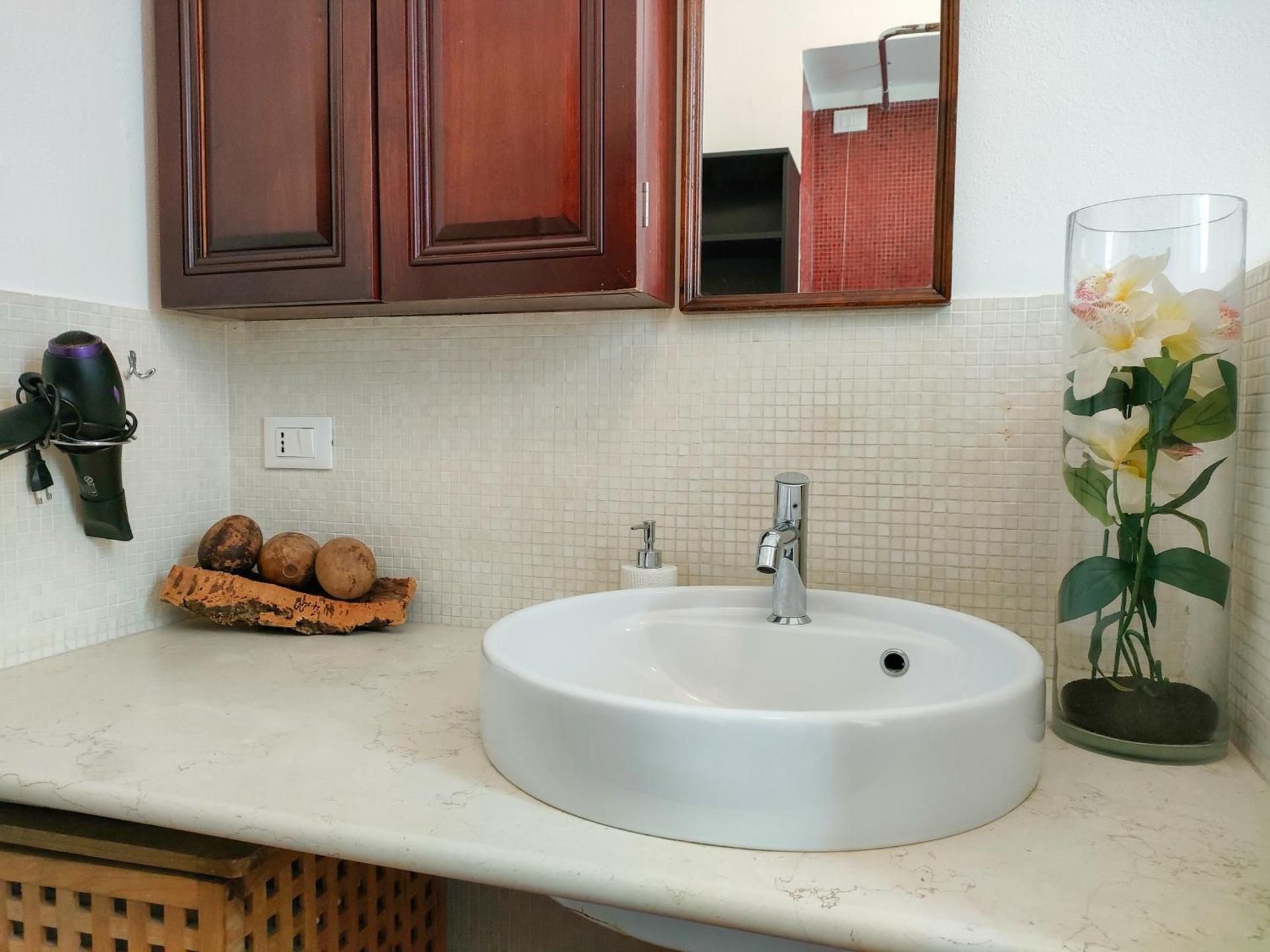 Villa Scalabrini King Room with Garden View 2