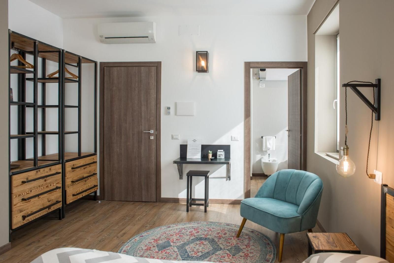 Officina Rooms Deluxe Room 3