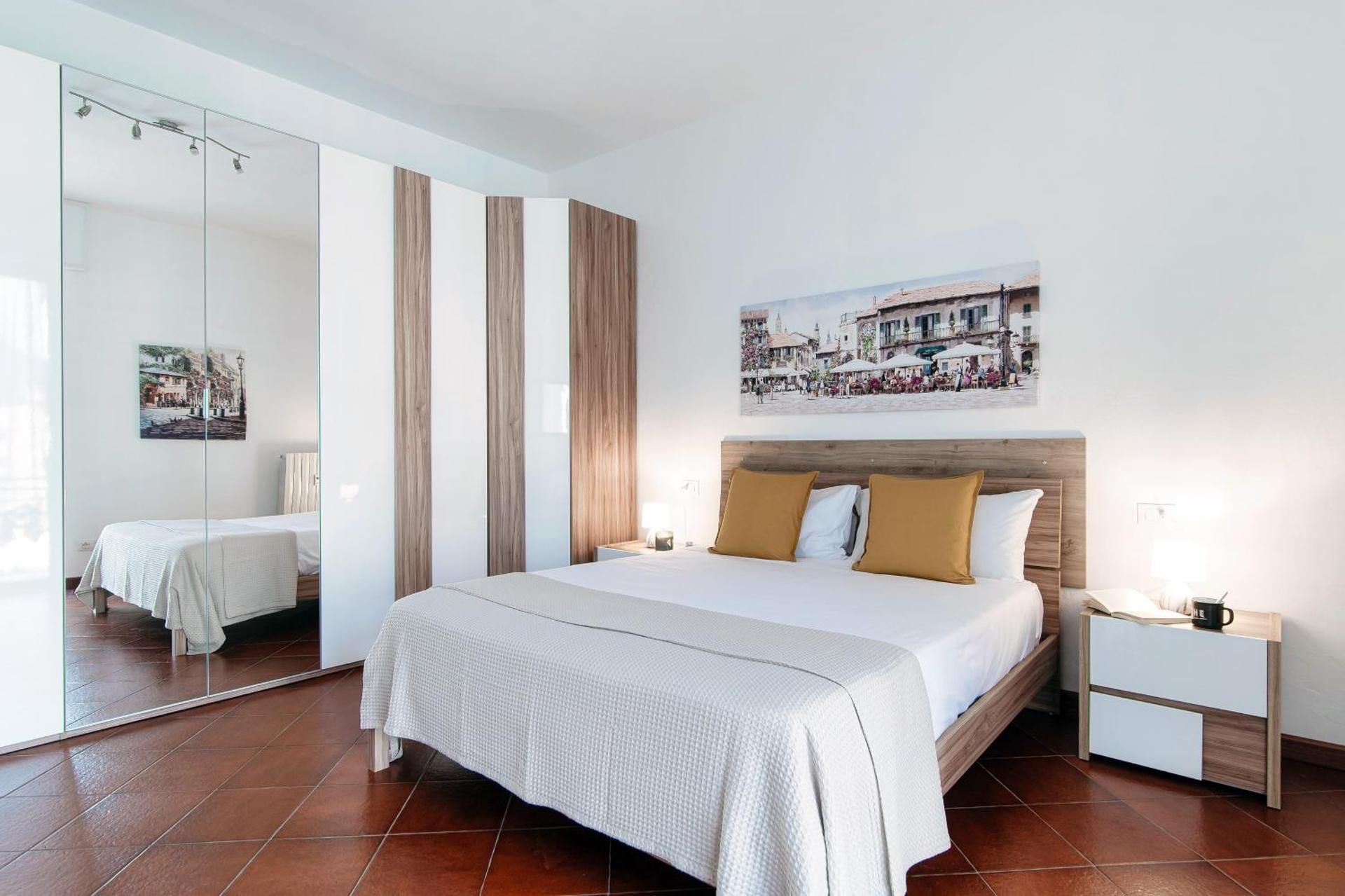 Zamenhof 9 - by MyHomeInComo One-Bedroom Standard Apartment