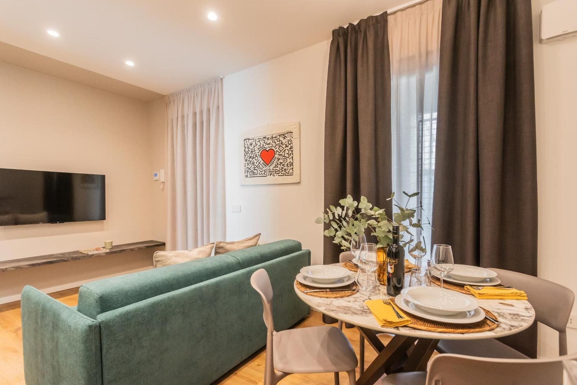 Rezia Apartments by Rent All Como