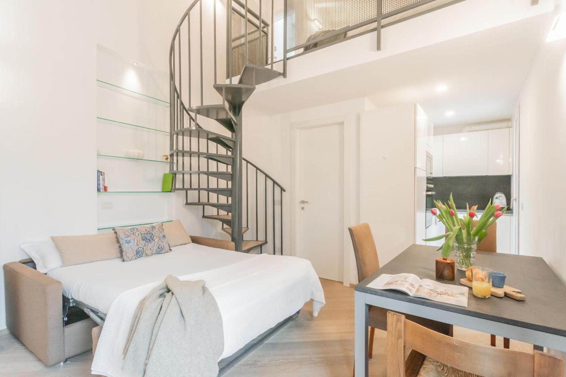 Borsieri Como Apartments with Parking by Rent All Como One-Bedroom Apartment with City View