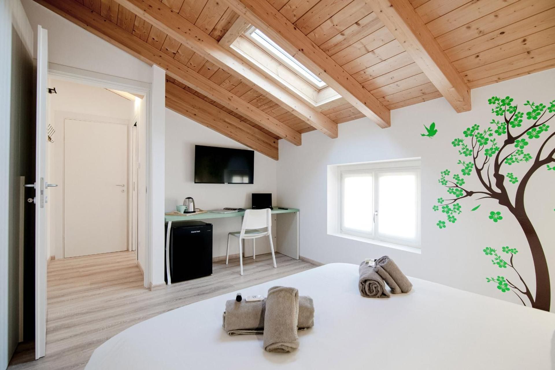 Spazio 77 - The House Of Travelers Deluxe King Room 3