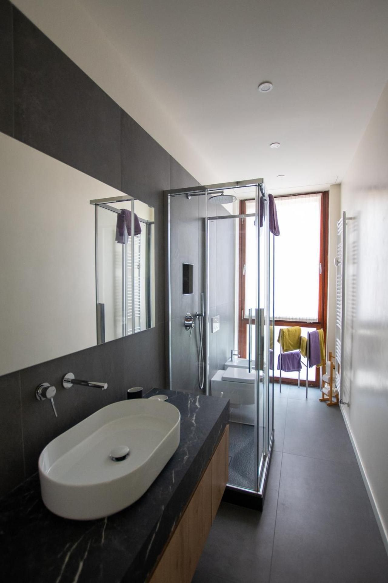 Superior One-Bedroom Apartment with Lake View - Via Giocondo Albertolli  22