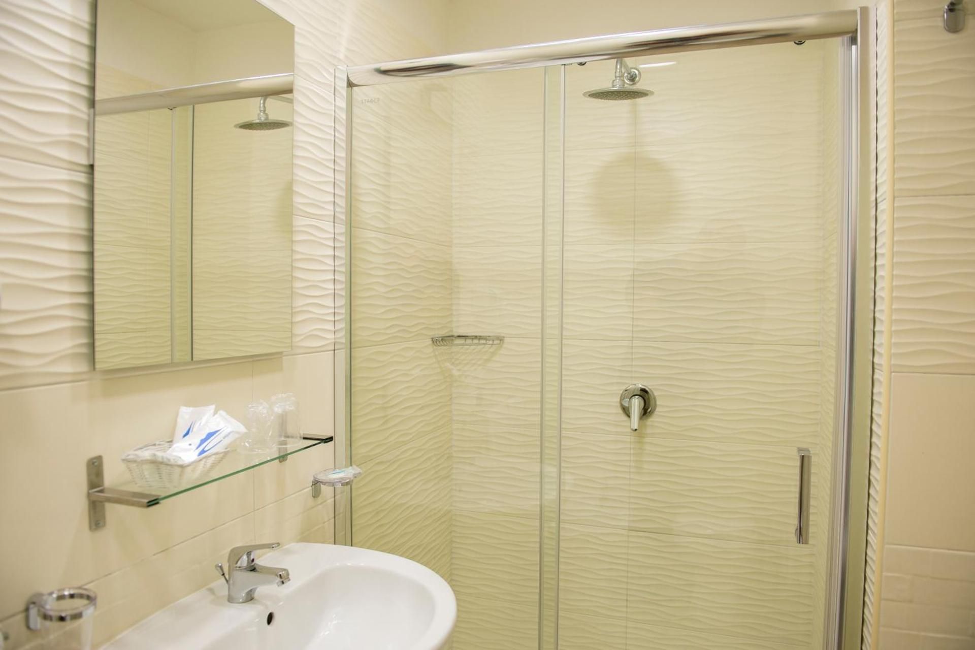 Triple Room with Private Bathroom