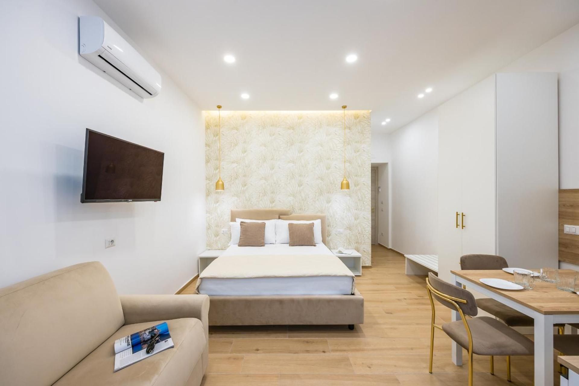 Studio Apartment