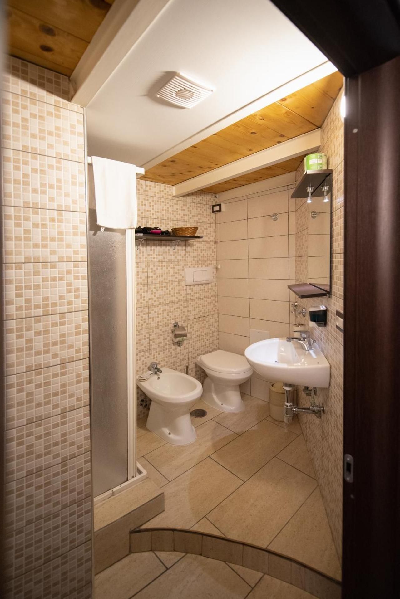 Napoli Affittacamere Quadruple Room 3