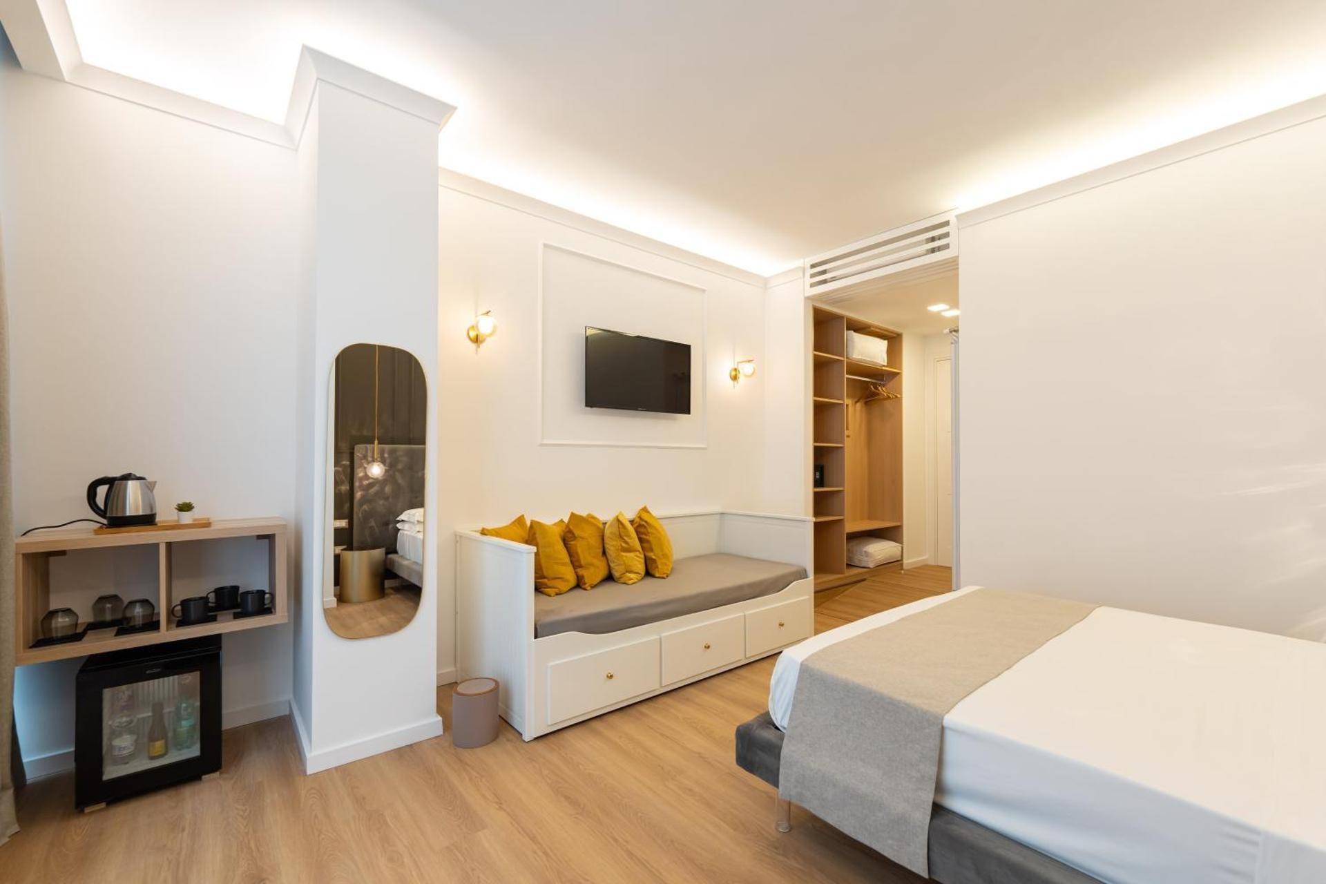 Triple Room