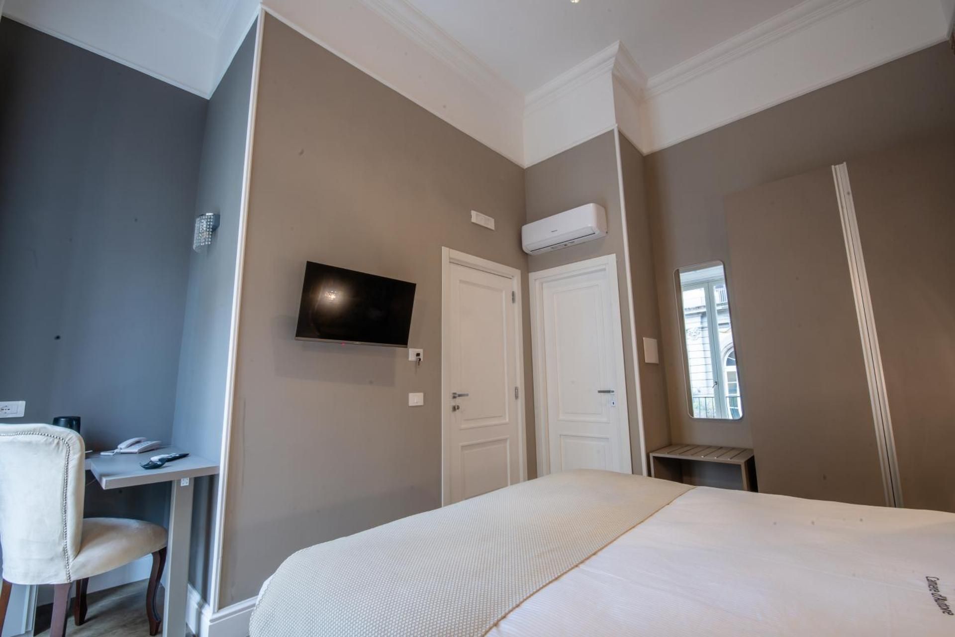 Deluxe Room (2 Adults + 1 Child)